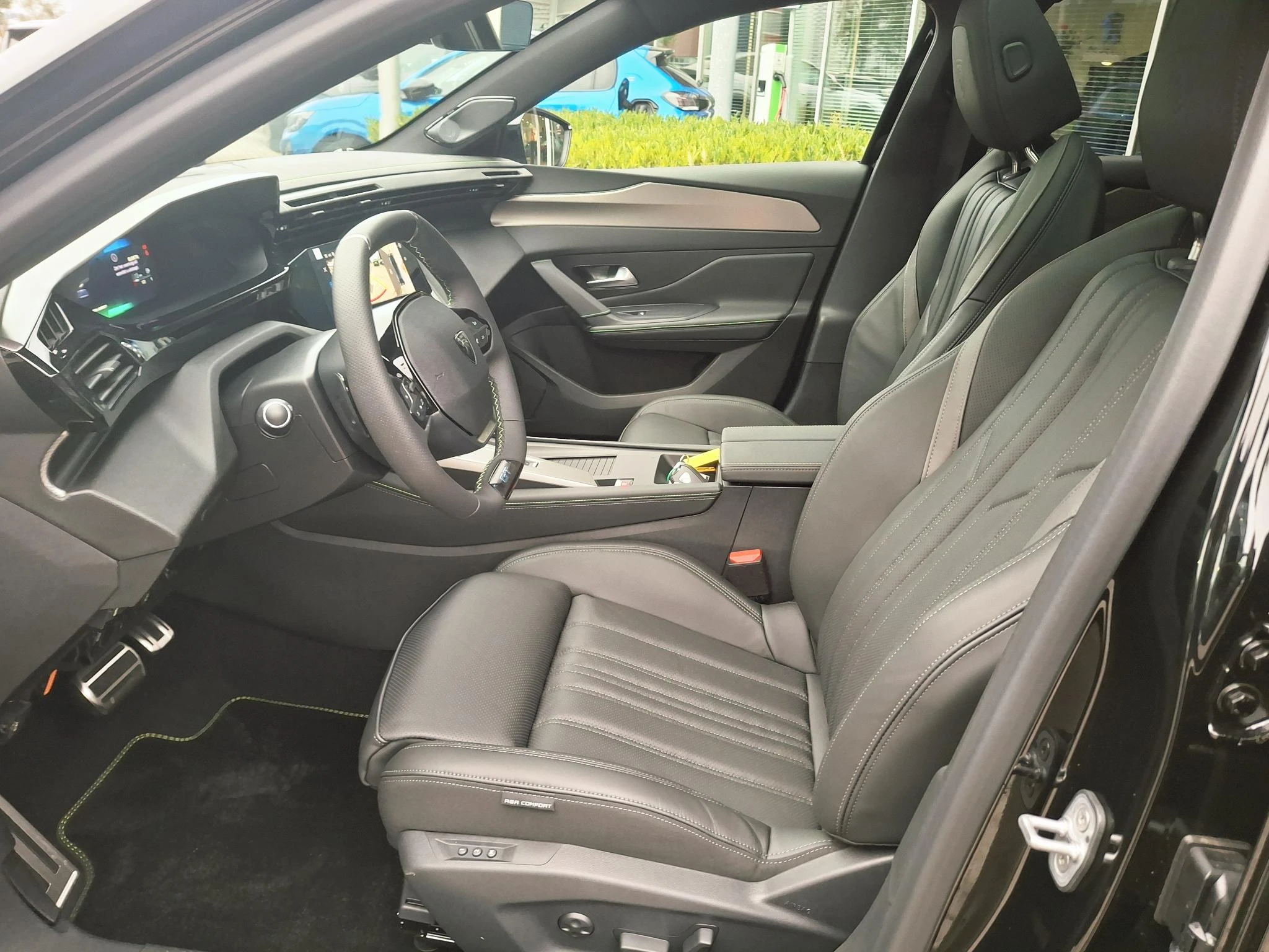 Peugeot-408-image-21