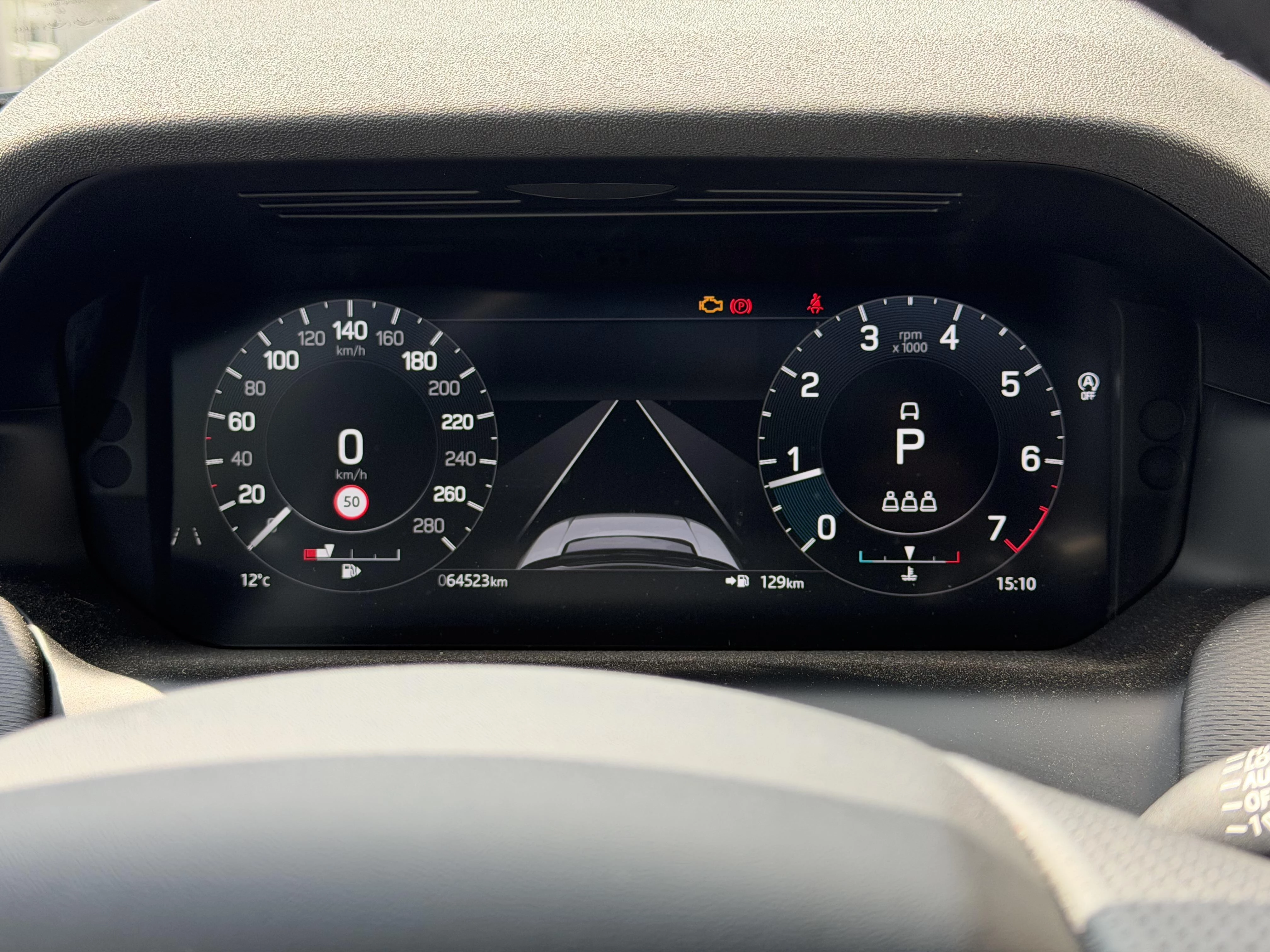 Land Rover-Discovery Sport-image-18
