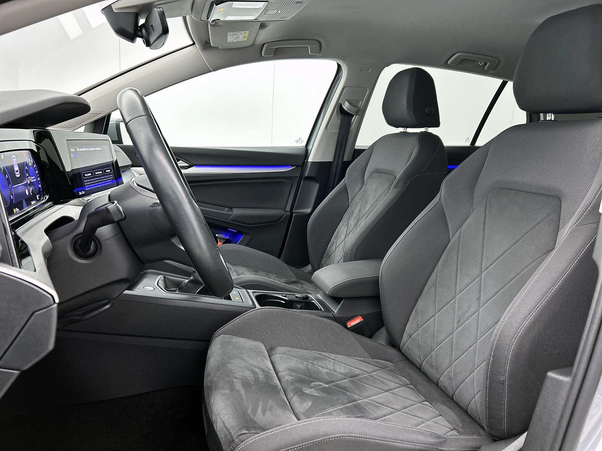 Volkswagen-Golf-image-33