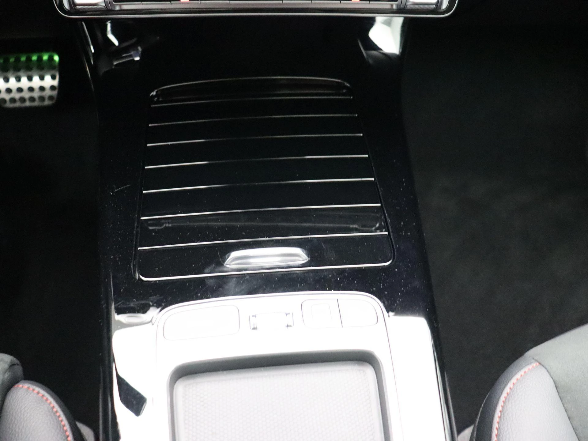 Mercedes-Benz-CLA-image-13