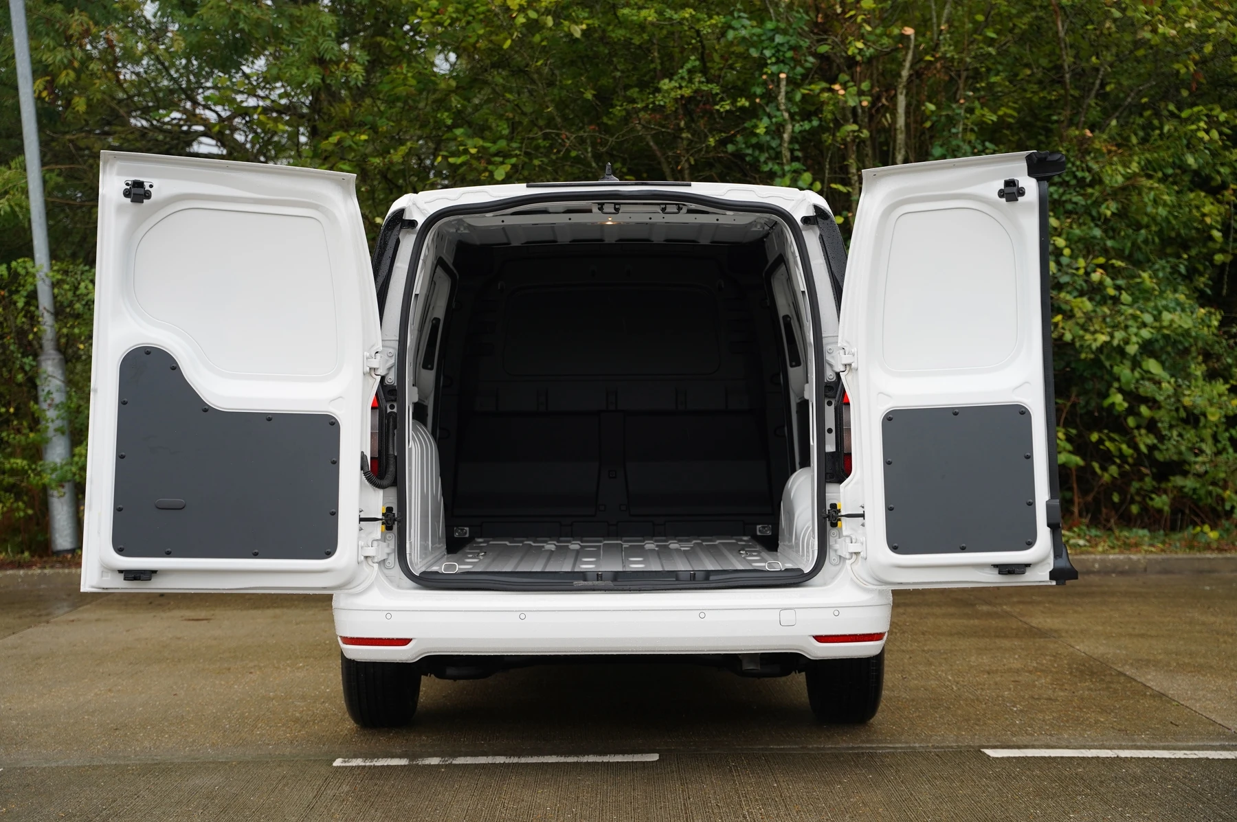 Volkswagen-Caddy-image-10
