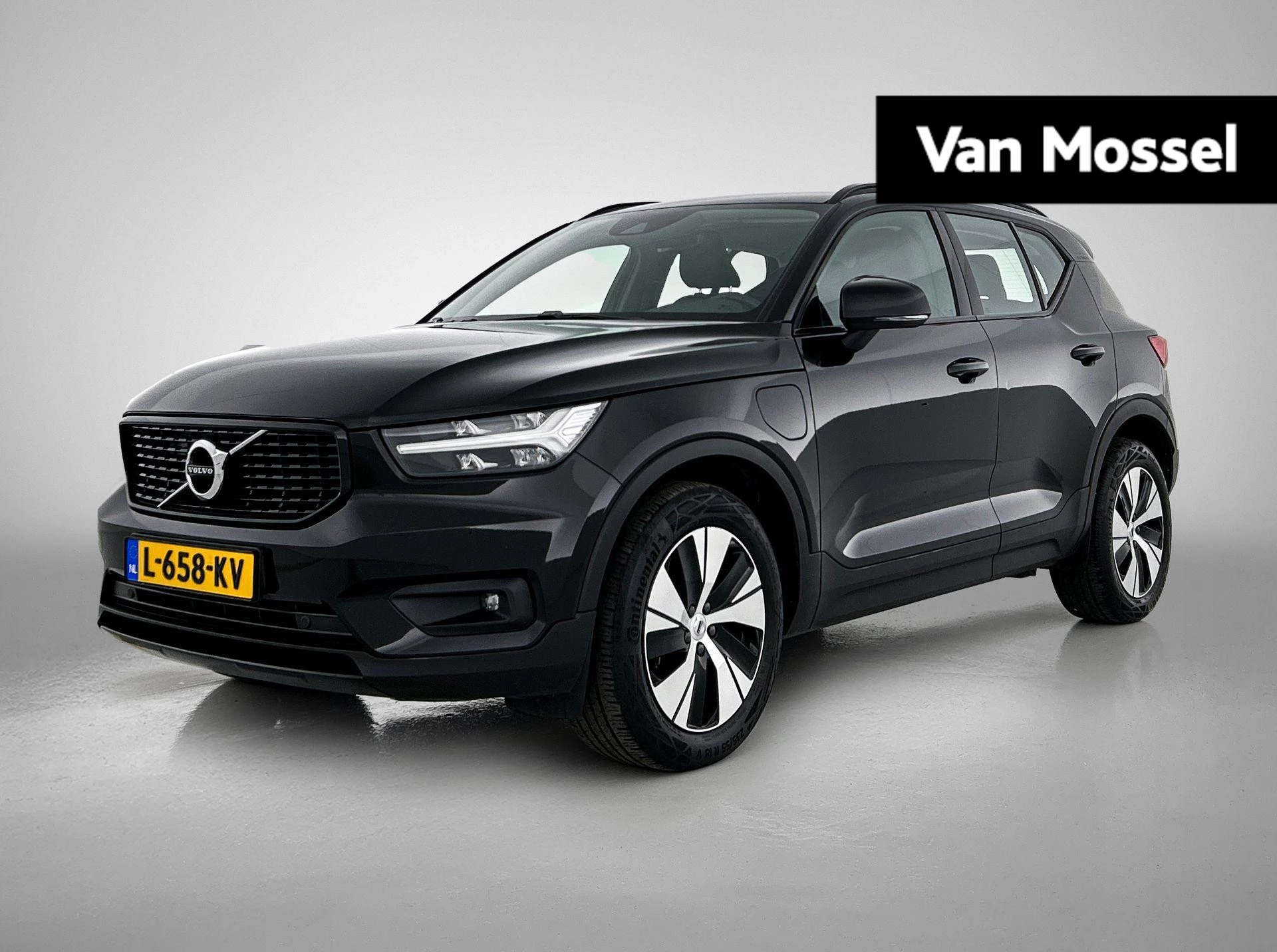 Volvo-XC40-image-0