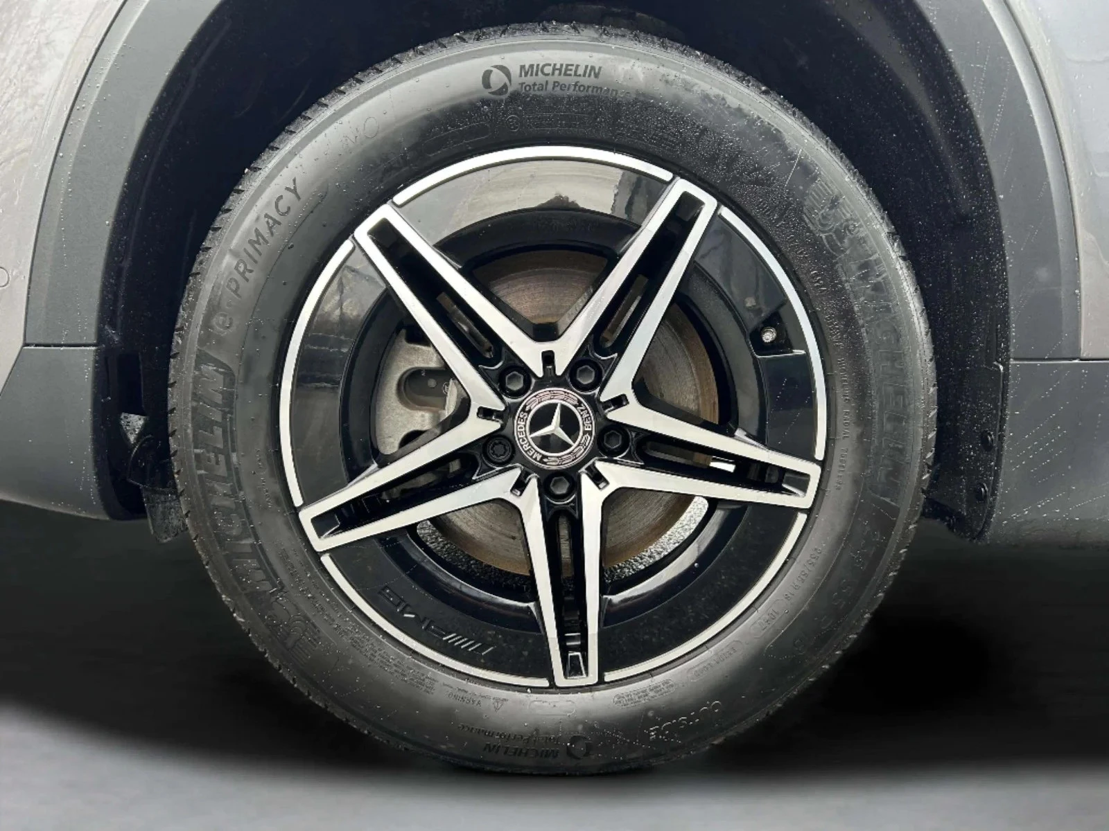 Mercedes-Benz-EQB-image-8