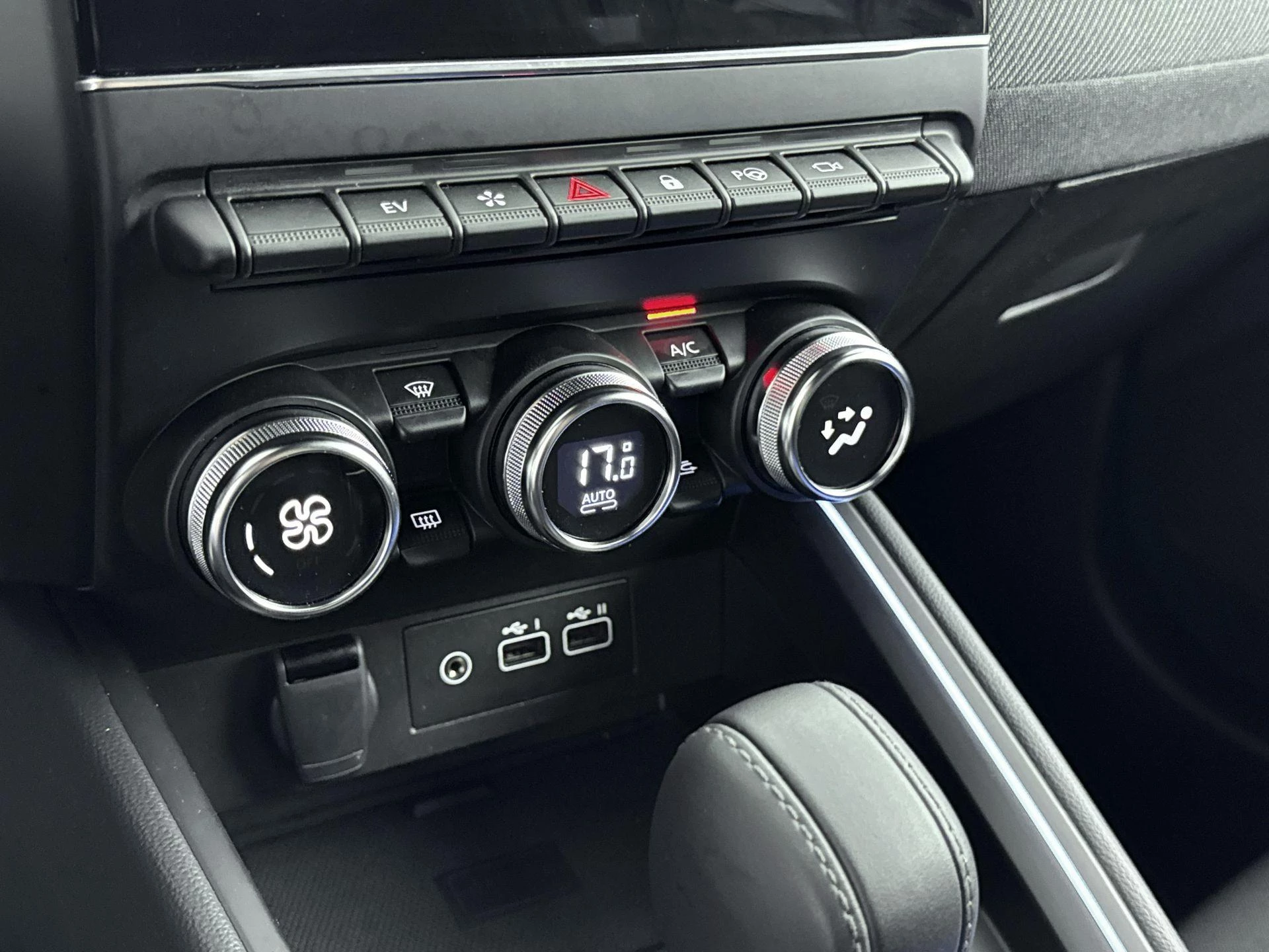 Renault-Clio-image-9