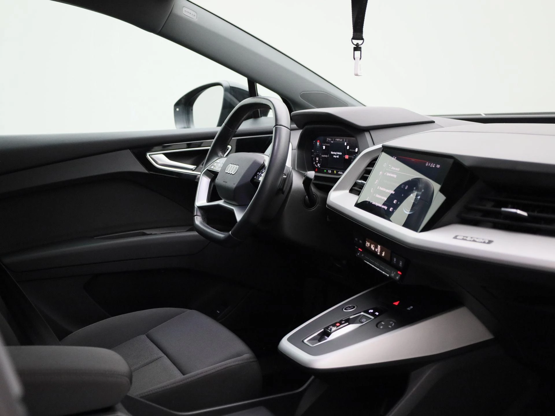 Audi-Q4 e-tron-image-35