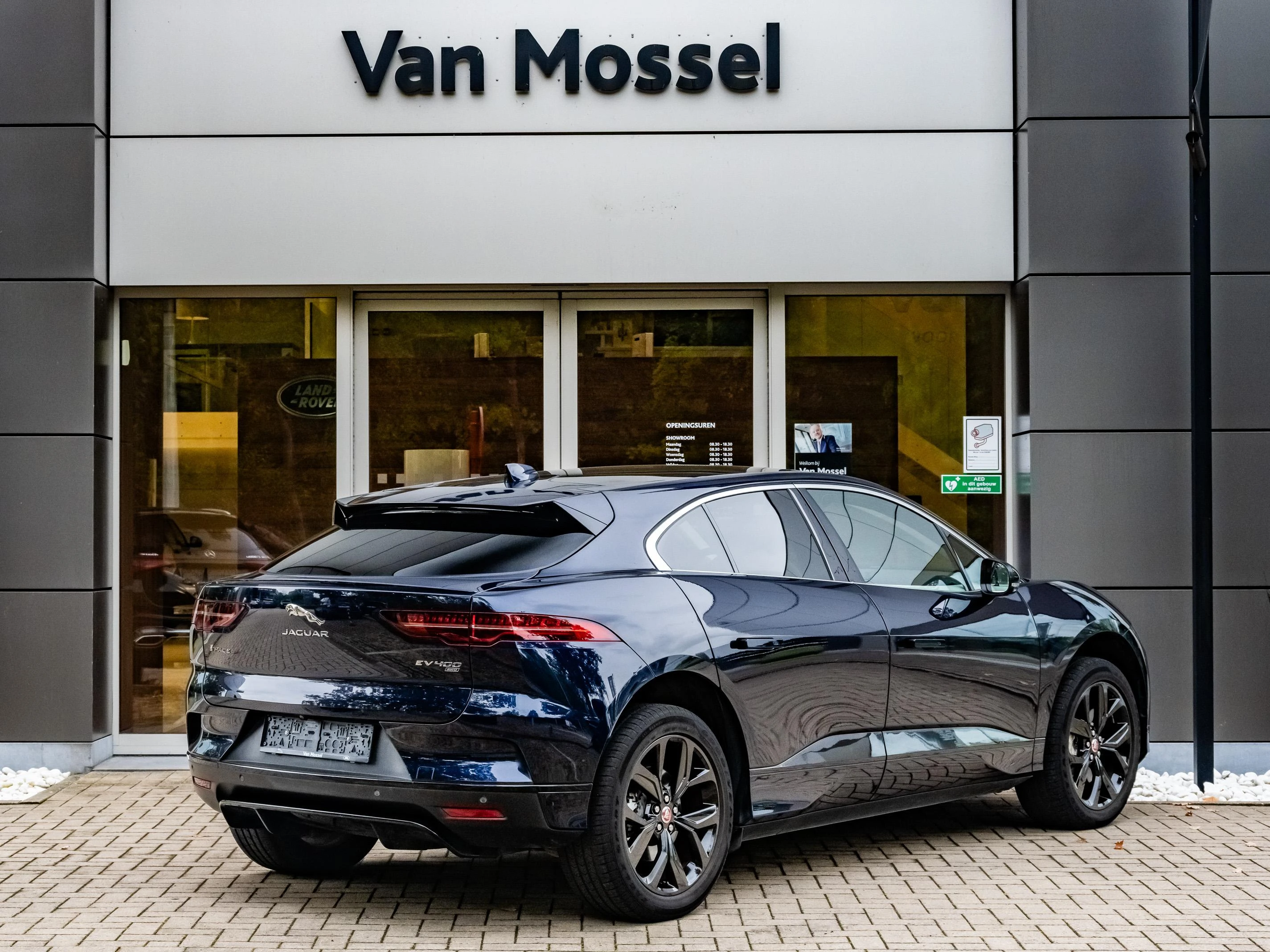 Jaguar-I-PACE-image-5