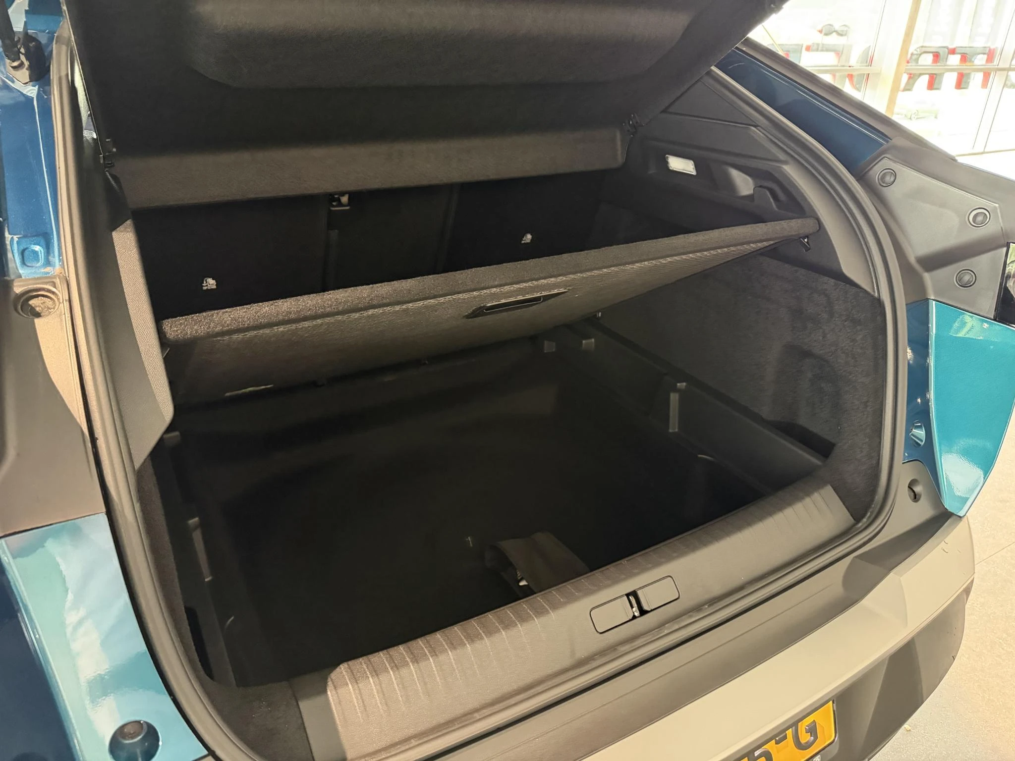 Peugeot-e-3008-image-28