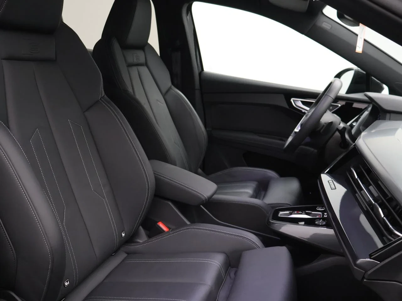 Audi-Q4 e-tron-image-8