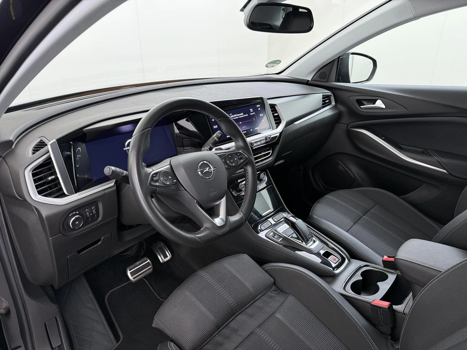 Opel-Grandland-image-13