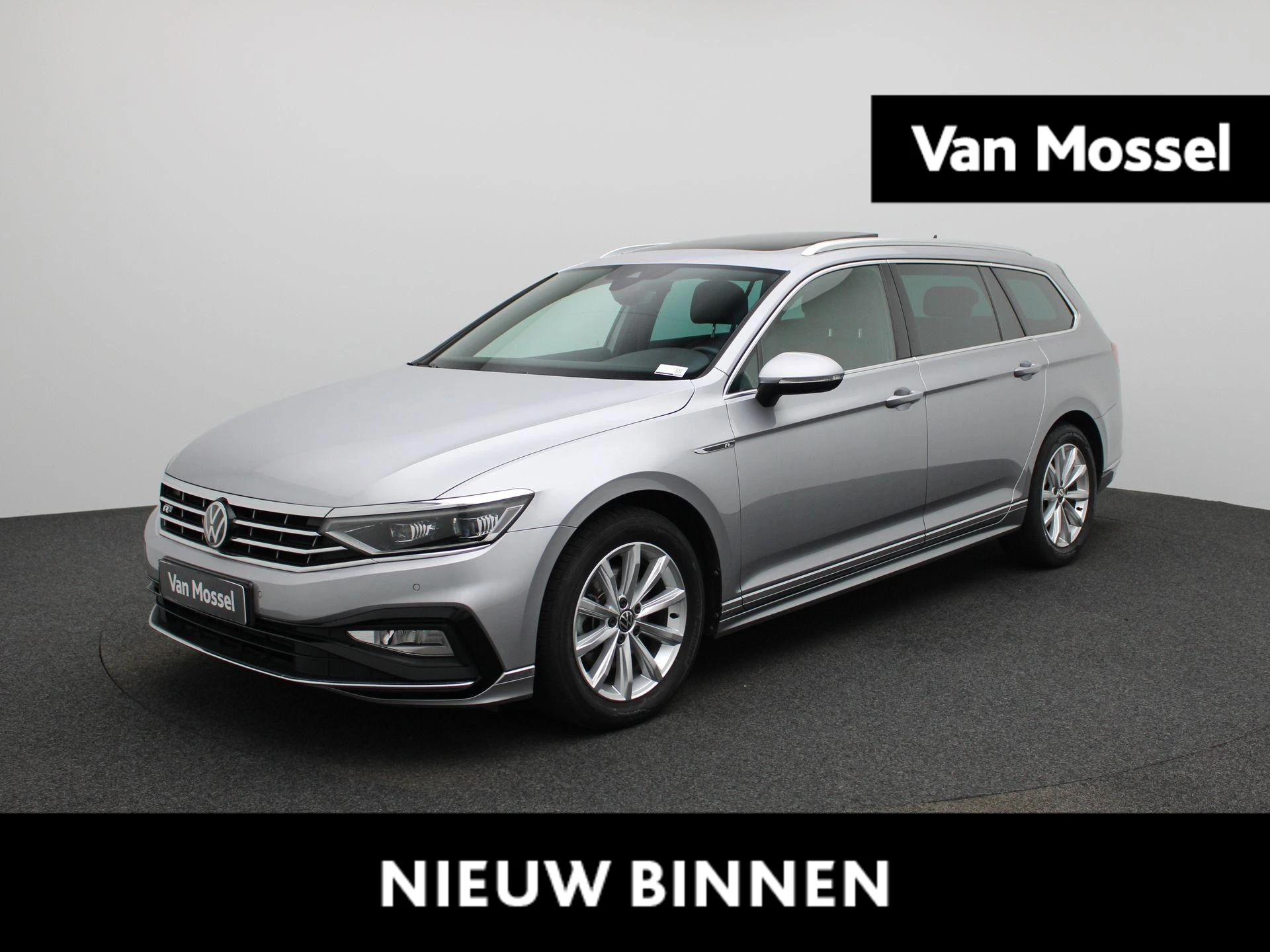 Volkswagen-Passat-image-0