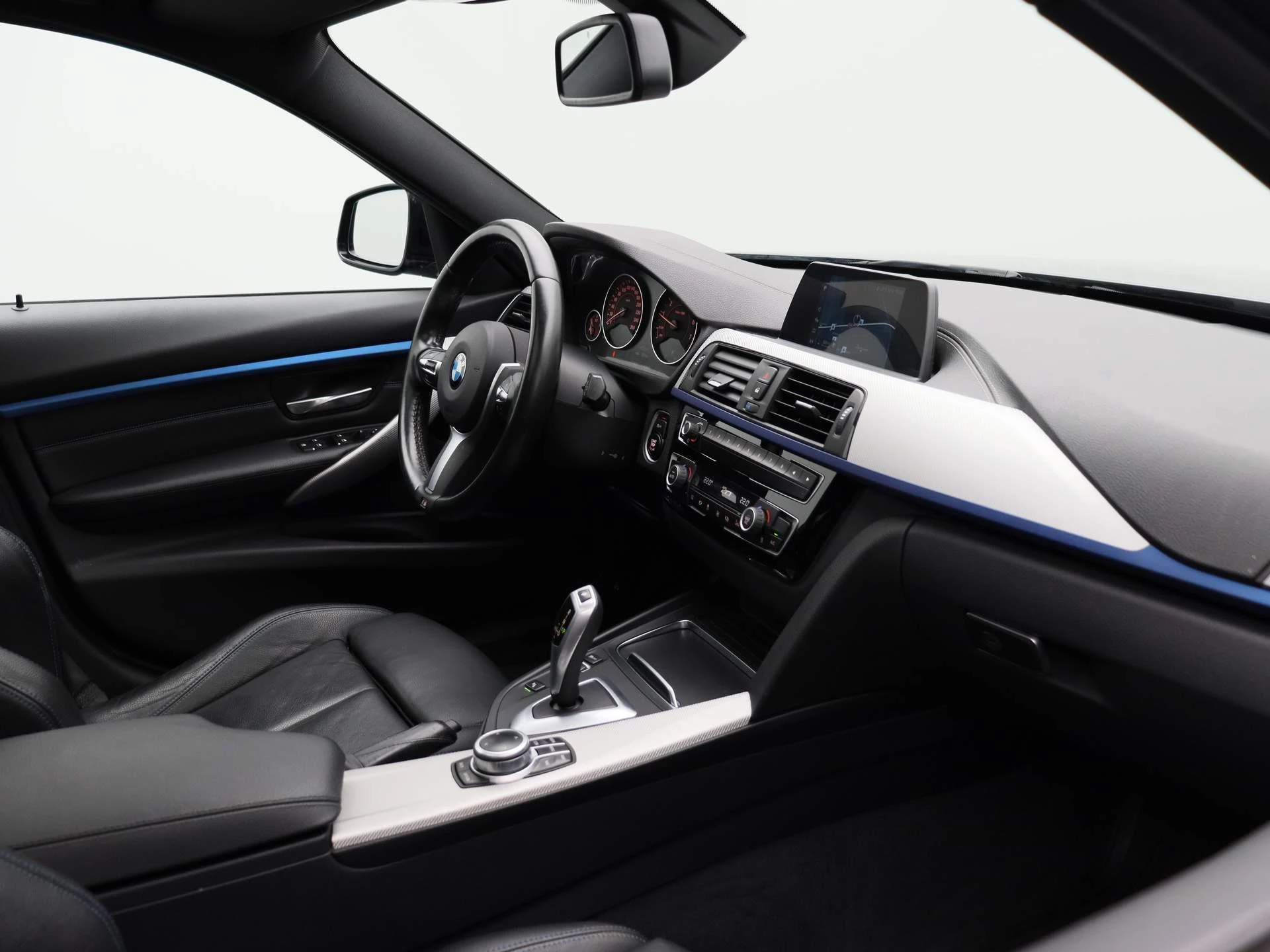 BMW-3 Serie-image-40