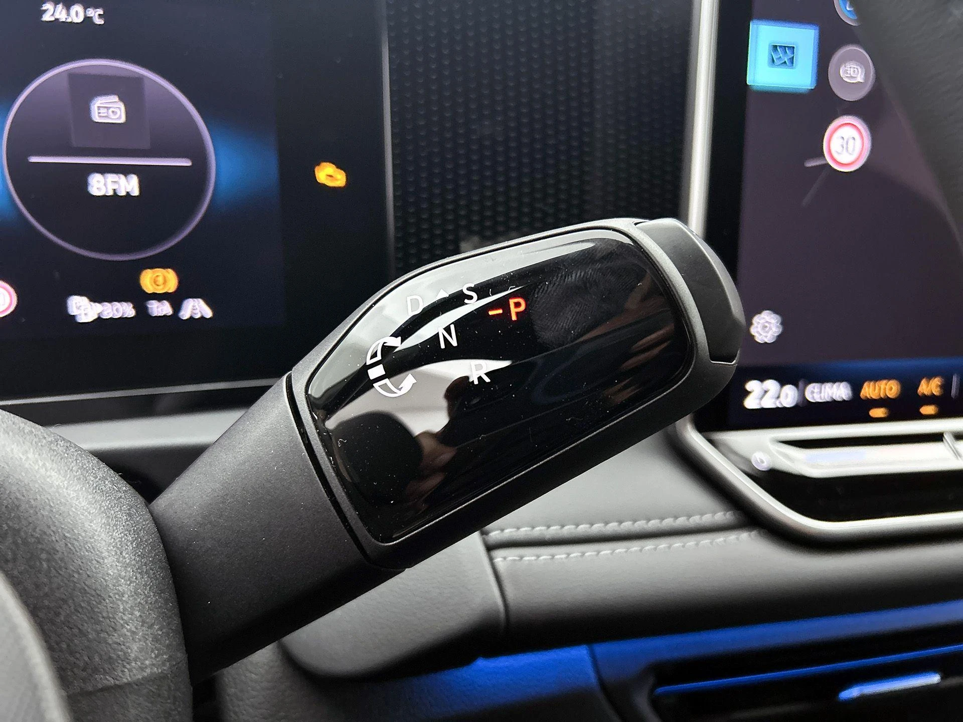 Volkswagen-Tiguan-image-28