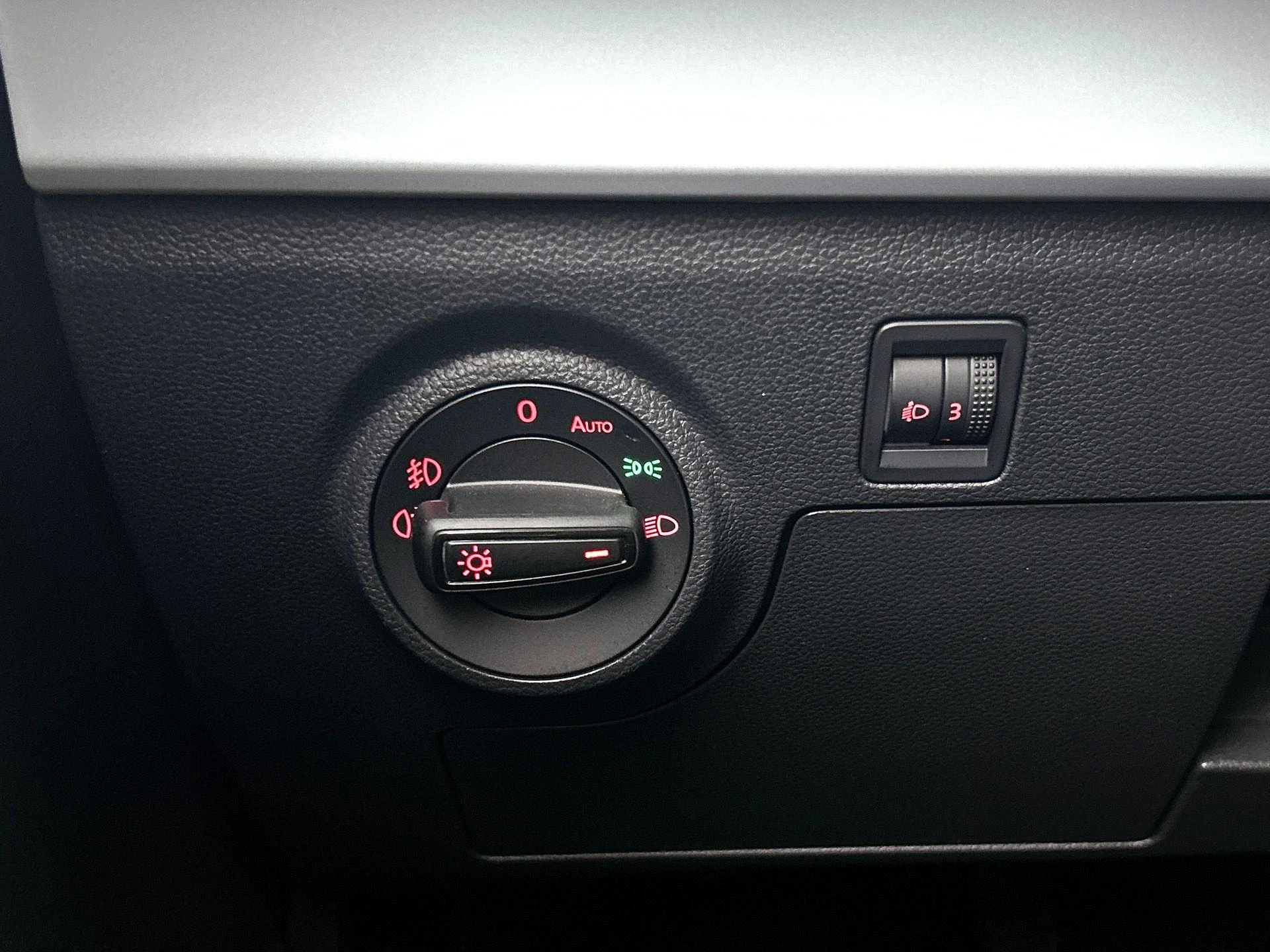 SEAT-Arona-image-22
