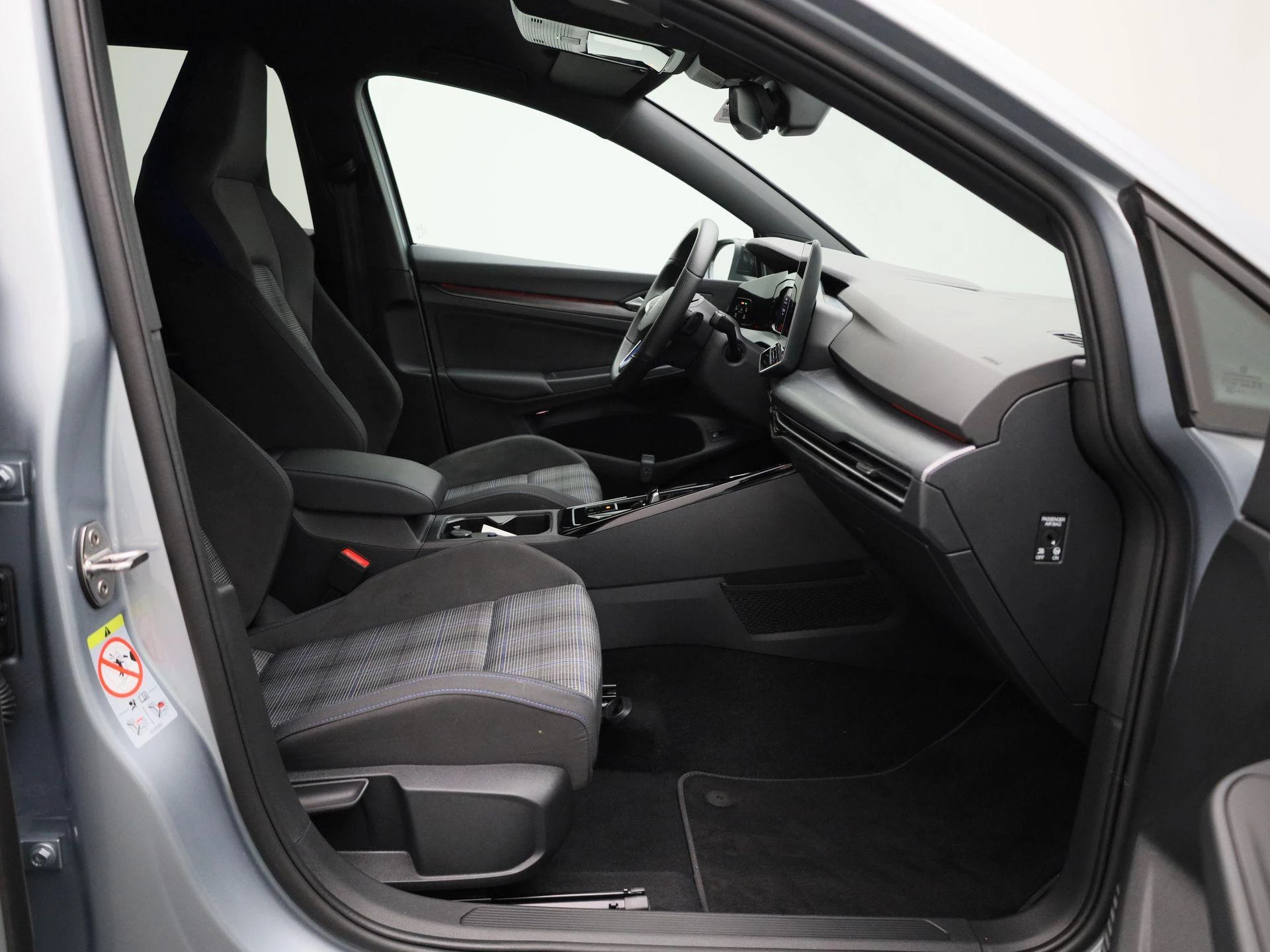 Volkswagen-Golf-image-40