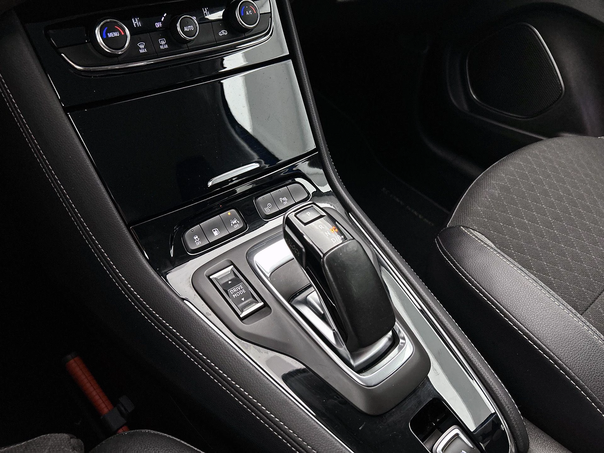 Opel-Grandland X-image-8