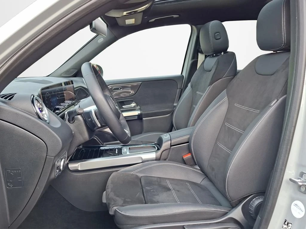 Mercedes-Benz-GLB 200 d-image-19