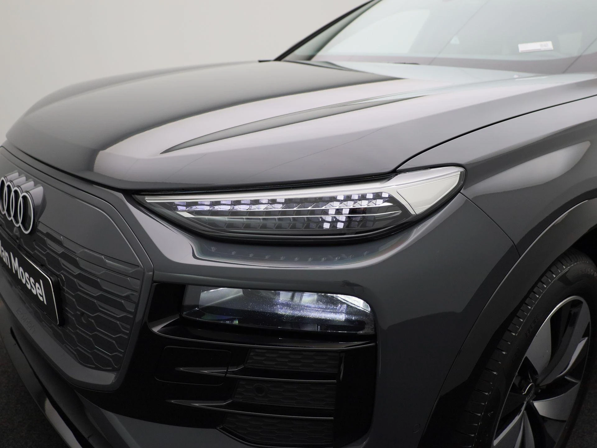 Audi-Q6 e-tron-image-15