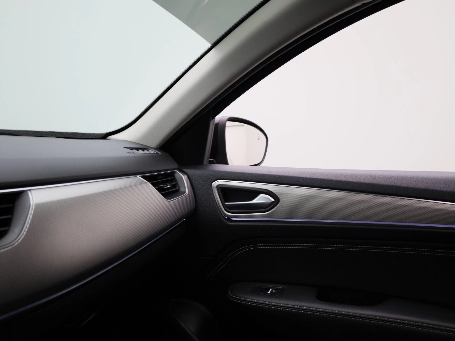 Renault-Arkana-image-29