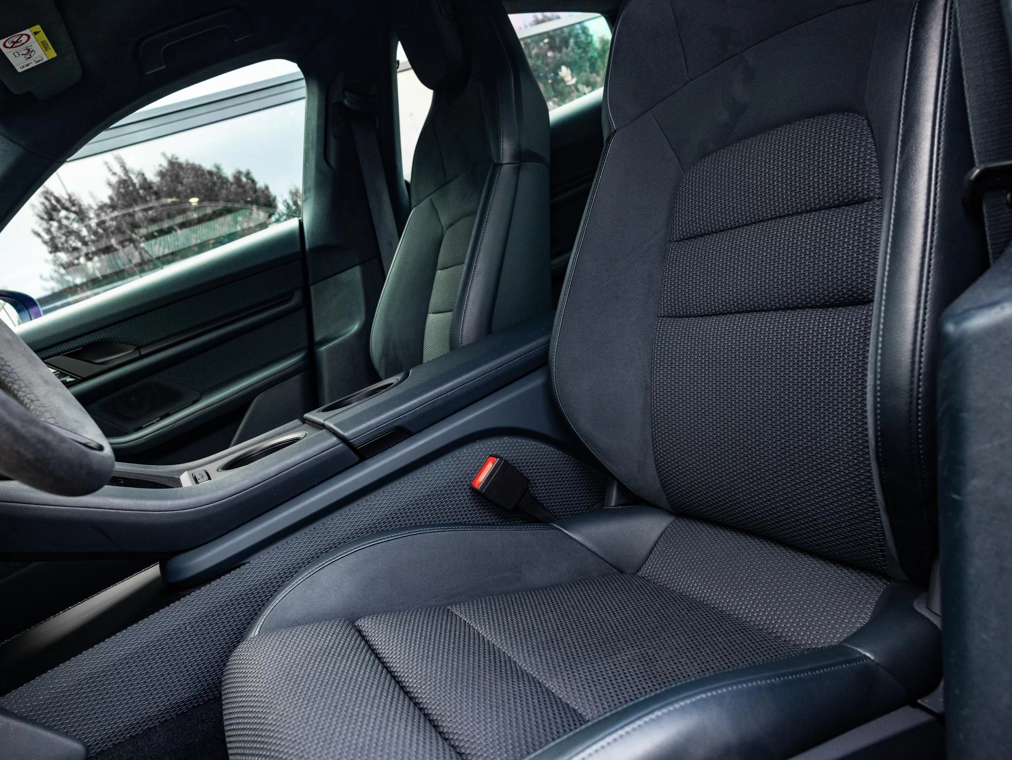 Porsche-Taycan-image-45