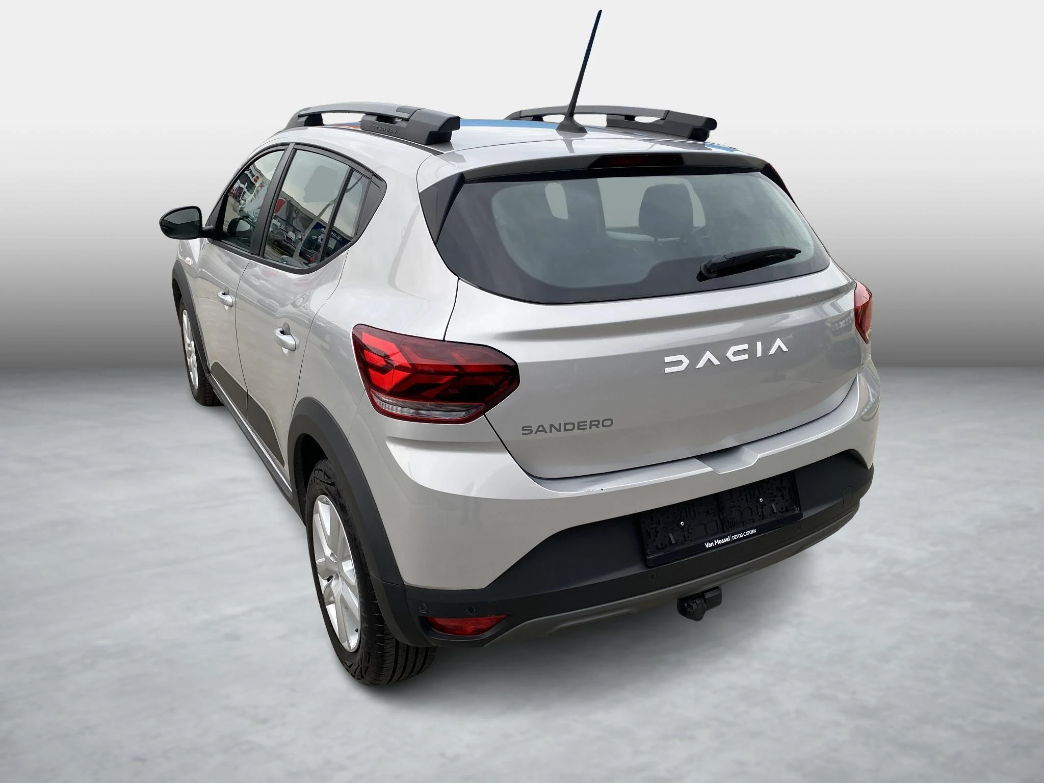 Dacia-Sandero Stepway-image-4
