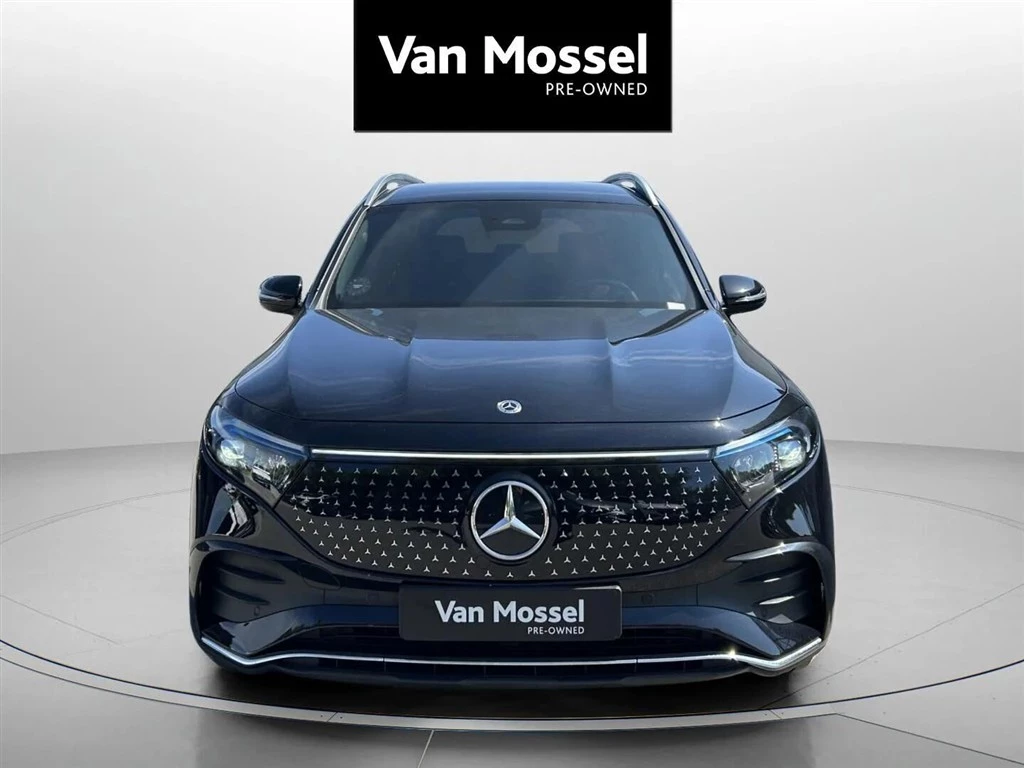 Mercedes-Benz-EQB-image-1