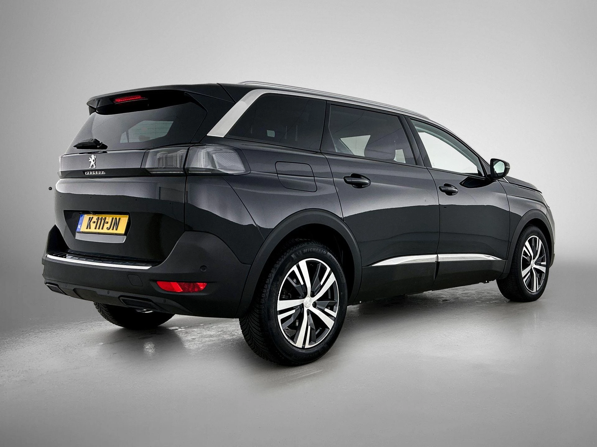 Peugeot-5008-image-3