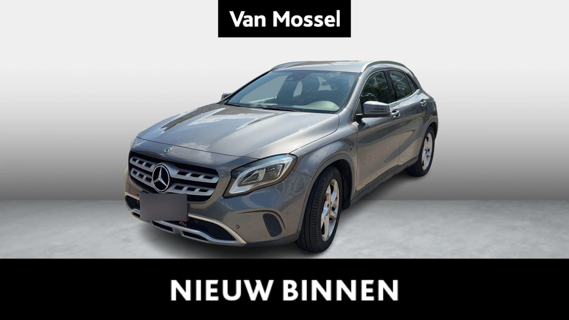 Mercedes-Benz-GLA-image-0