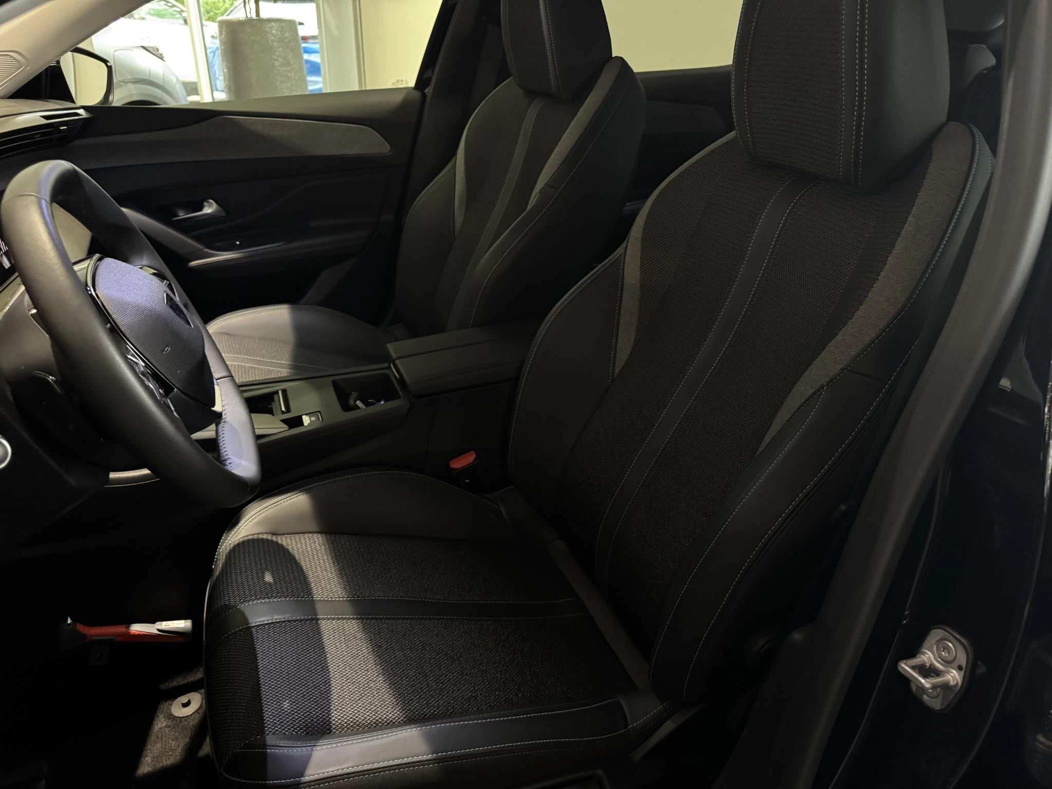 Peugeot 408 1.2 Hybrid 145 e-DCS6 Allure