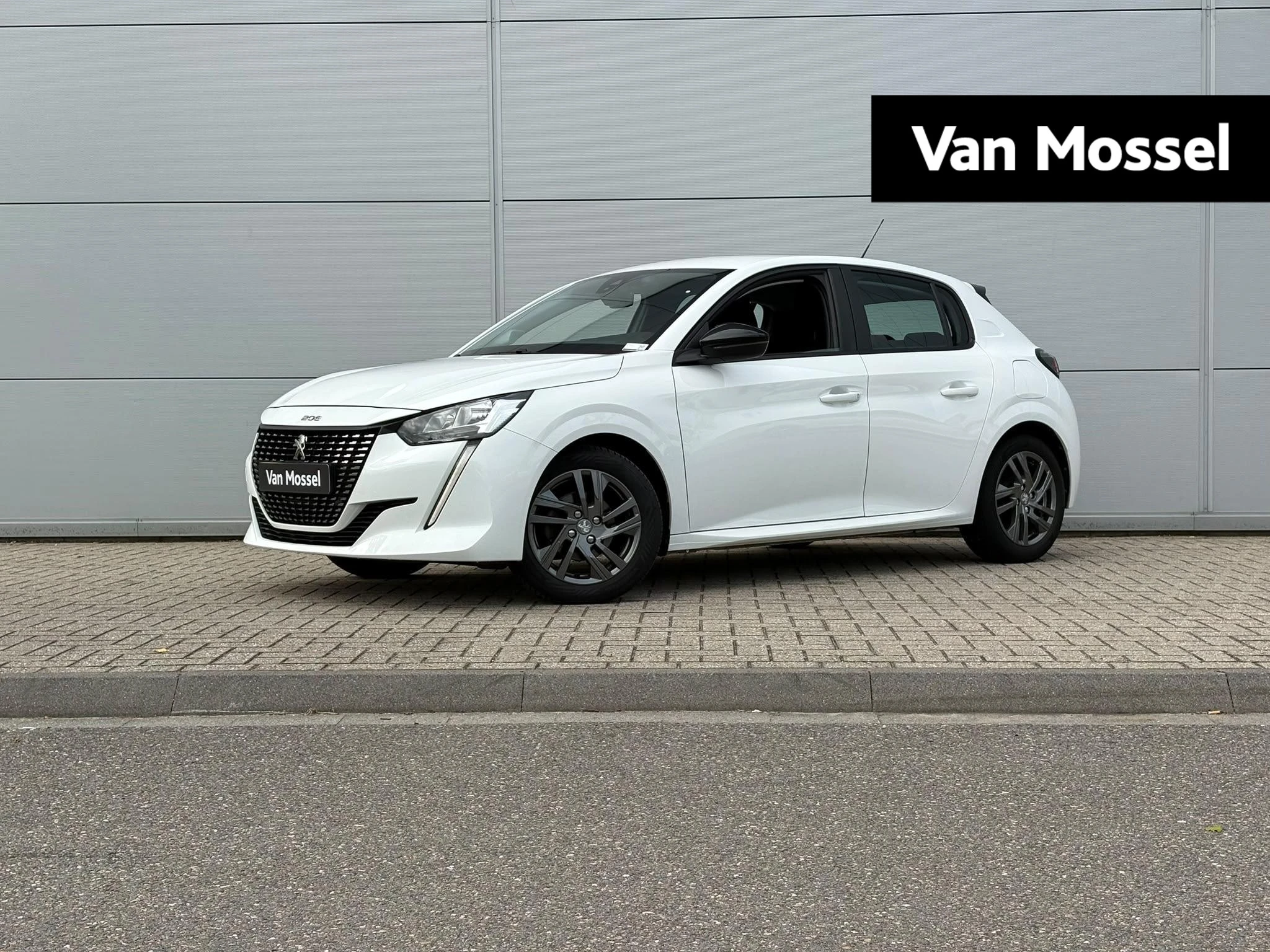 Peugeot-208-image-0