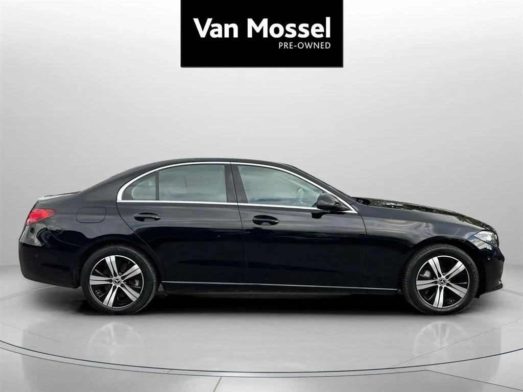 Mercedes-Benz-C-Klasse-image-3