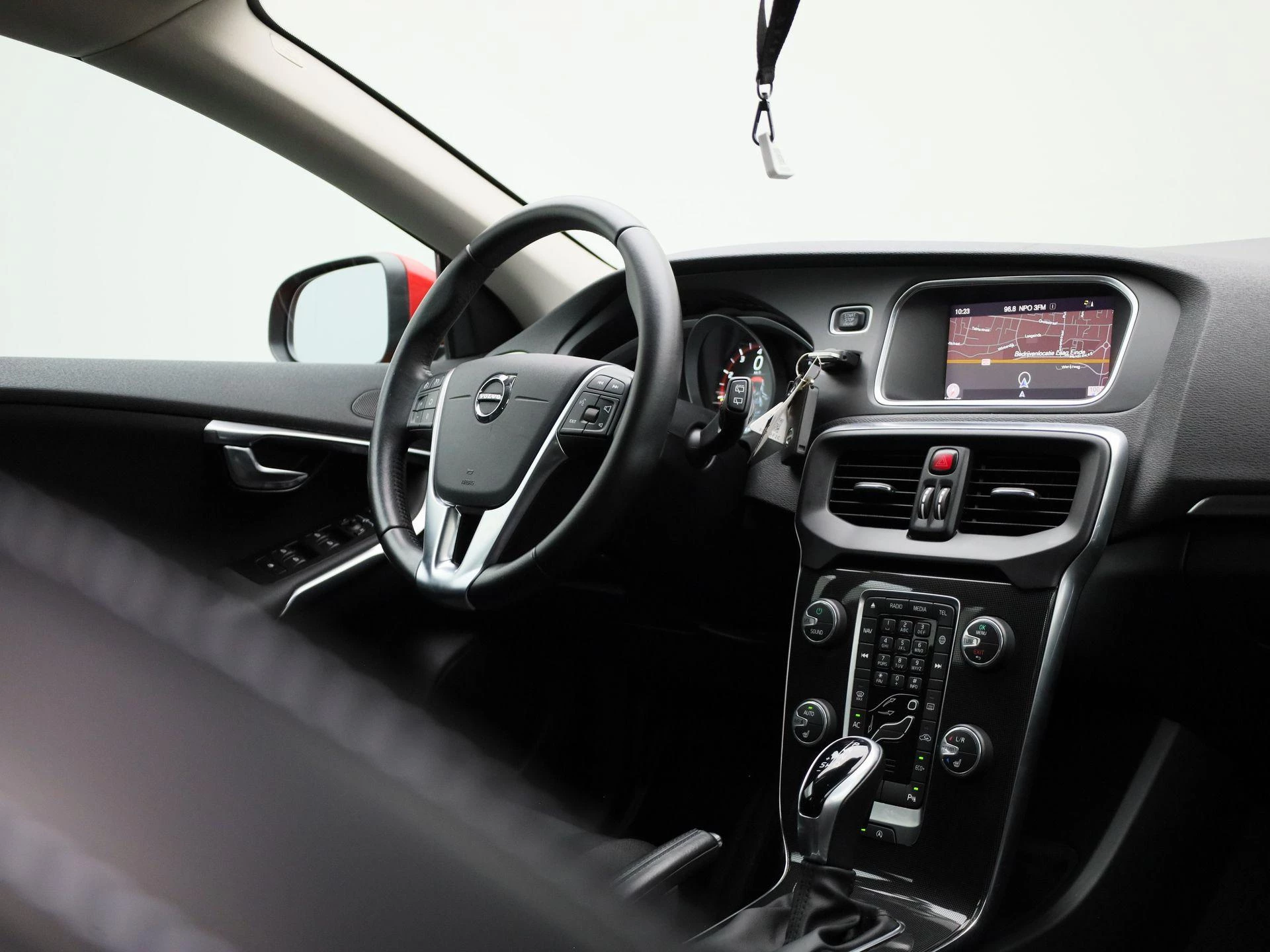 Volvo-V40-image-38