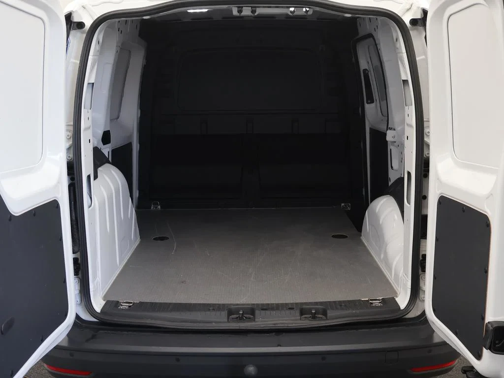 Volkswagen-Caddy-image-11