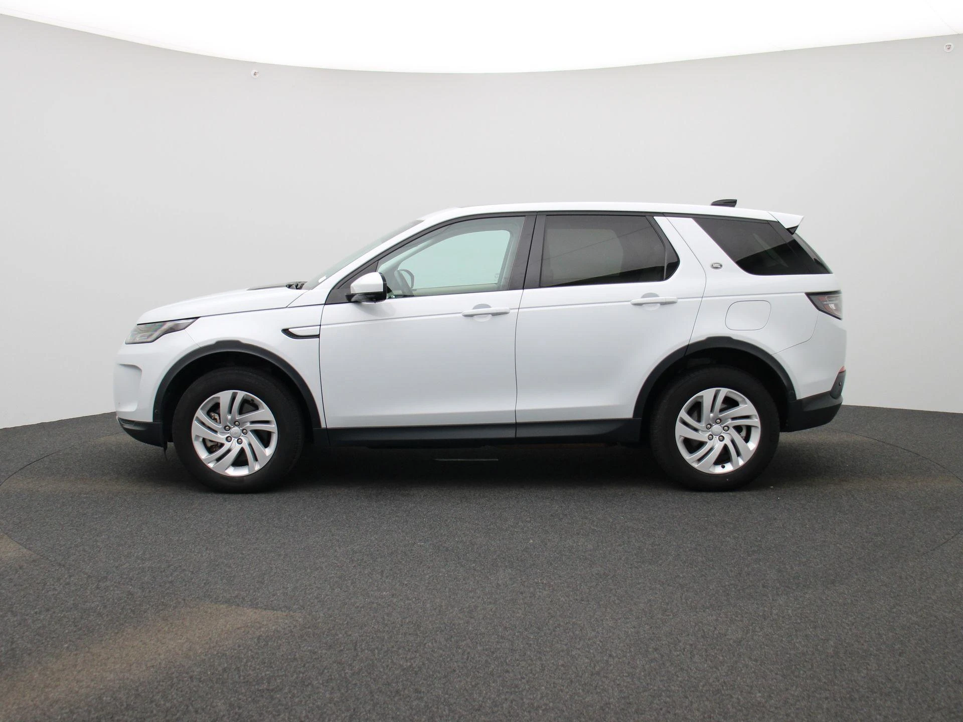Land Rover-Discovery Sport-image-3