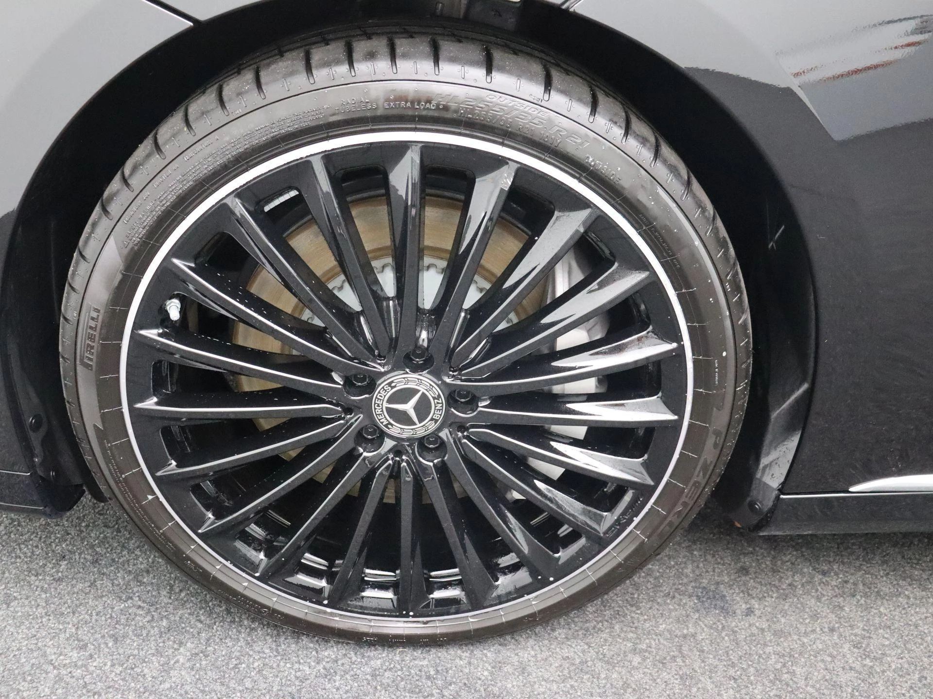Mercedes-Benz-EQE-image-6
