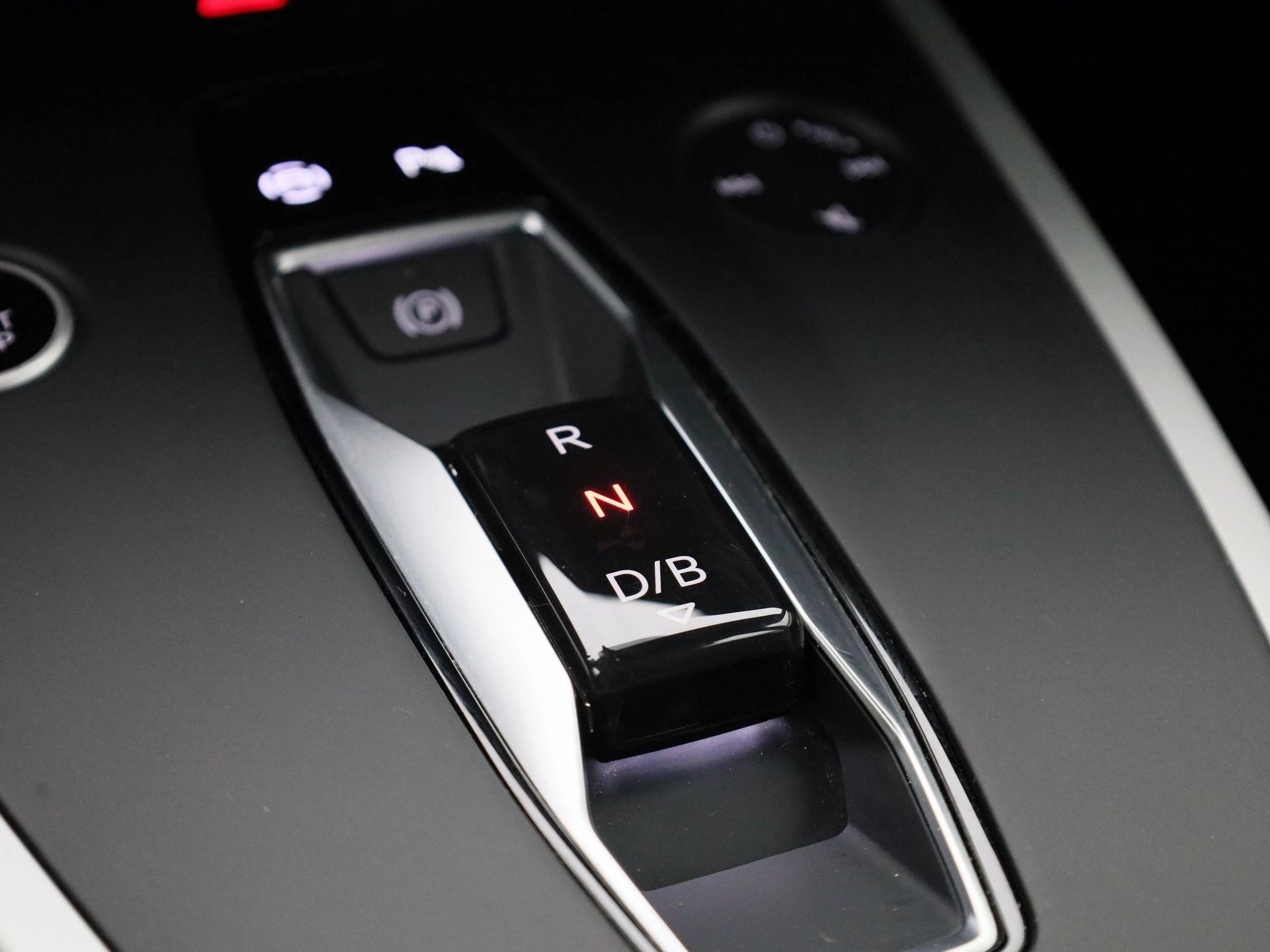 Audi-Q4 e-tron-image-18