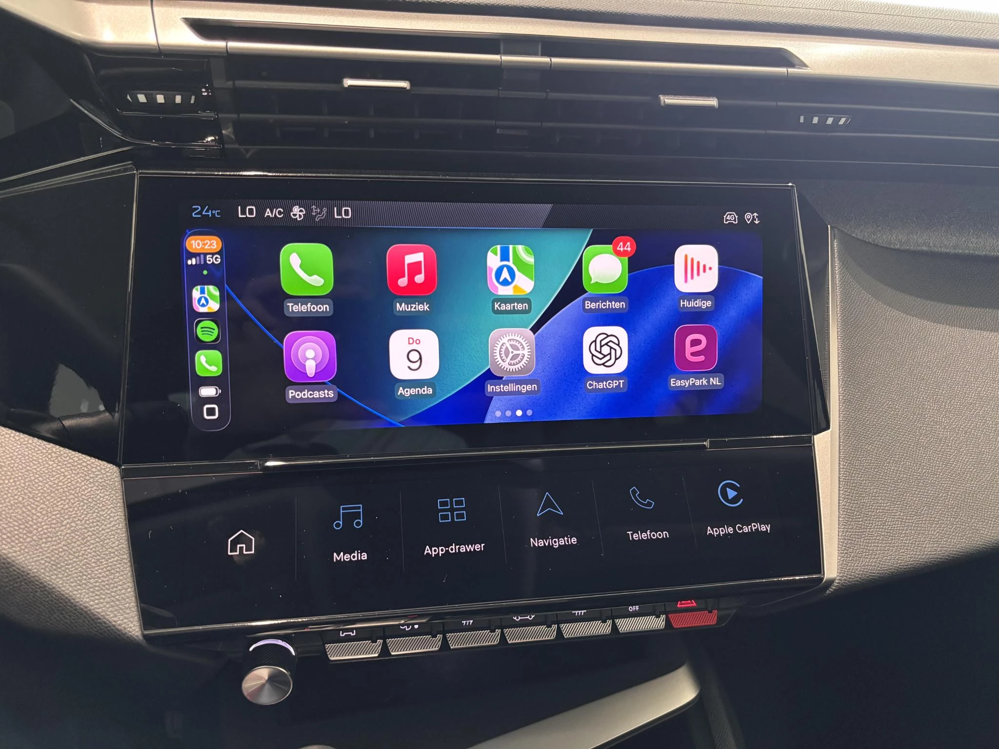 Peugeot 408 1.2 Allure Hybrid 145