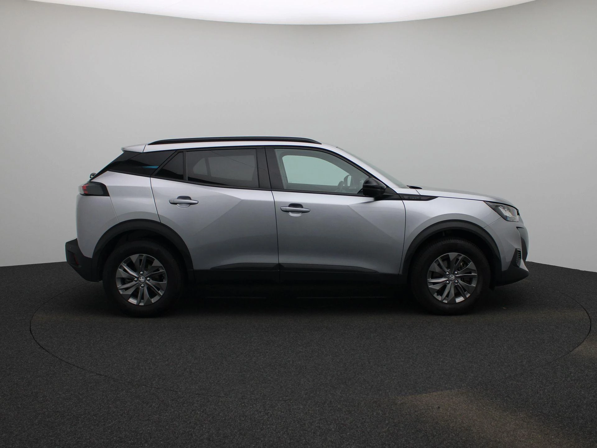 Peugeot-e-2008-image-6