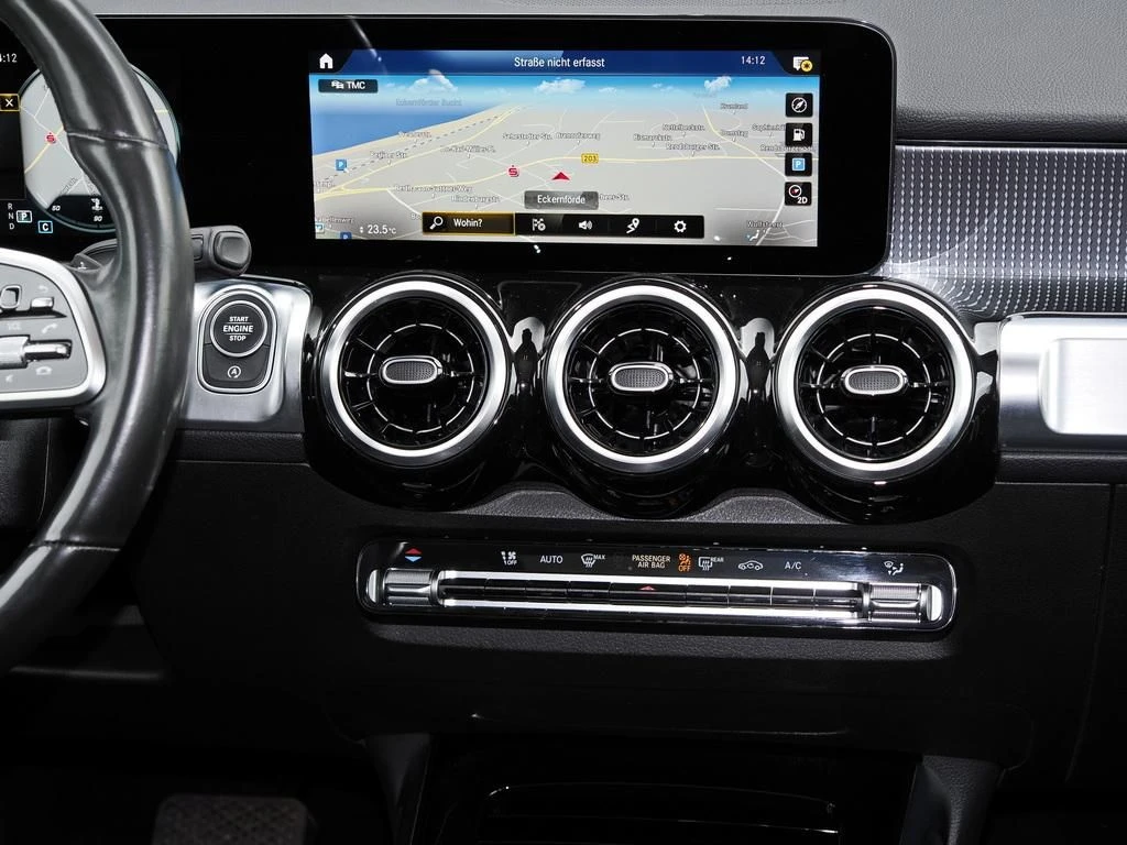 Mercedes-Benz-GLB 200 d-image-11