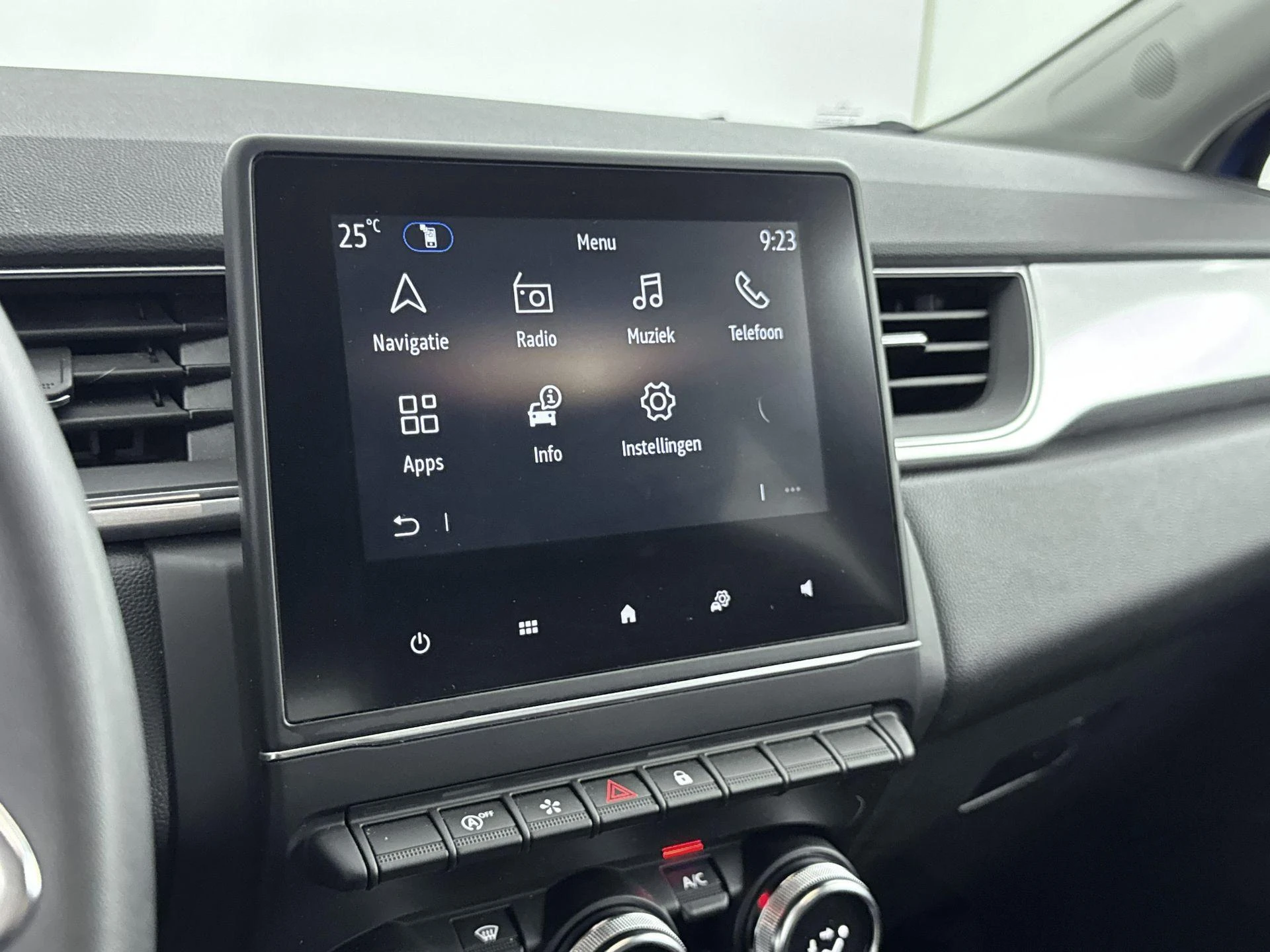 Renault-Captur-image-11