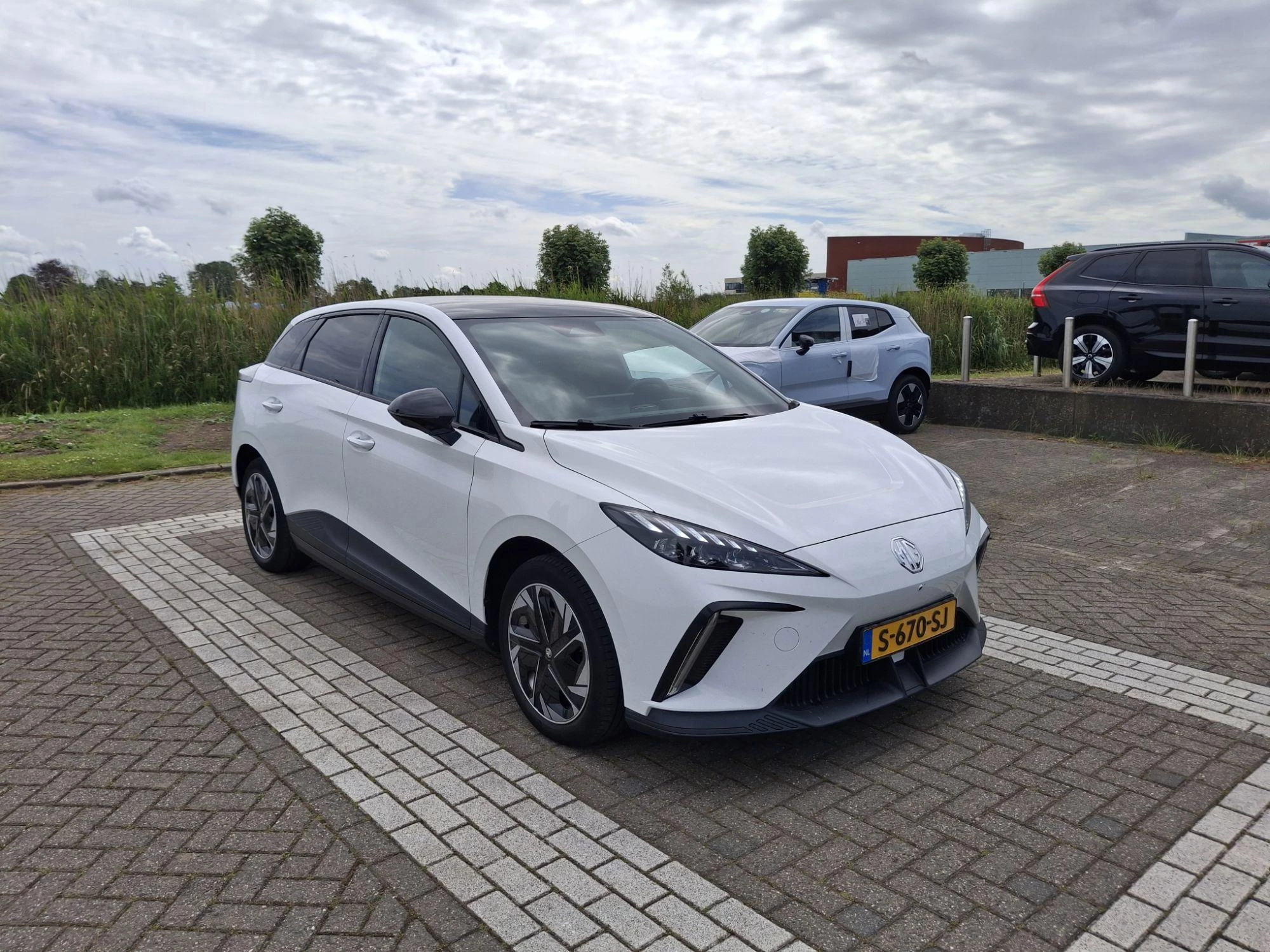 MG MG4 EV Electric Luxury 64 kWh