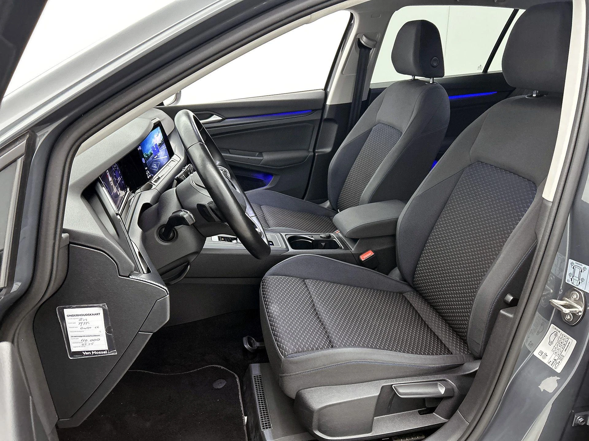 Volkswagen-Golf-image-34