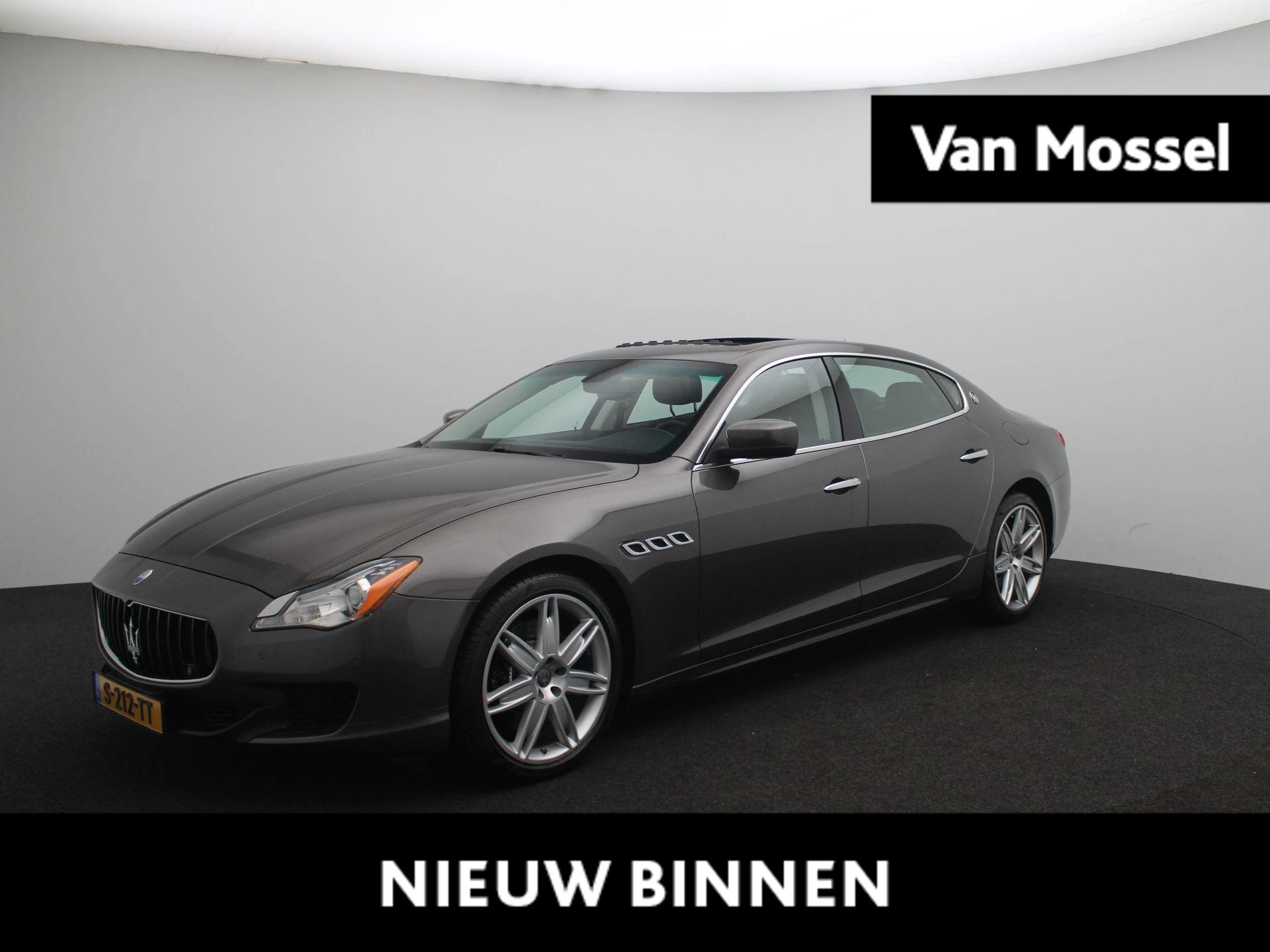 Maserati-Quattroporte-image-0