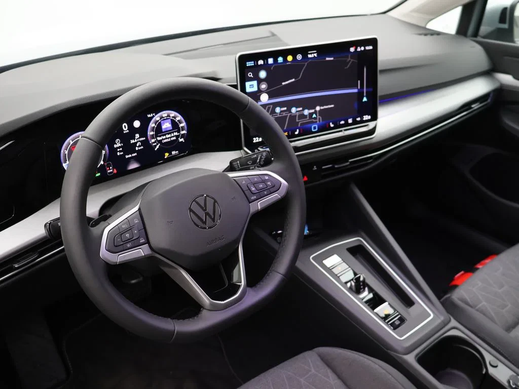 Volkswagen-Golf-image-15