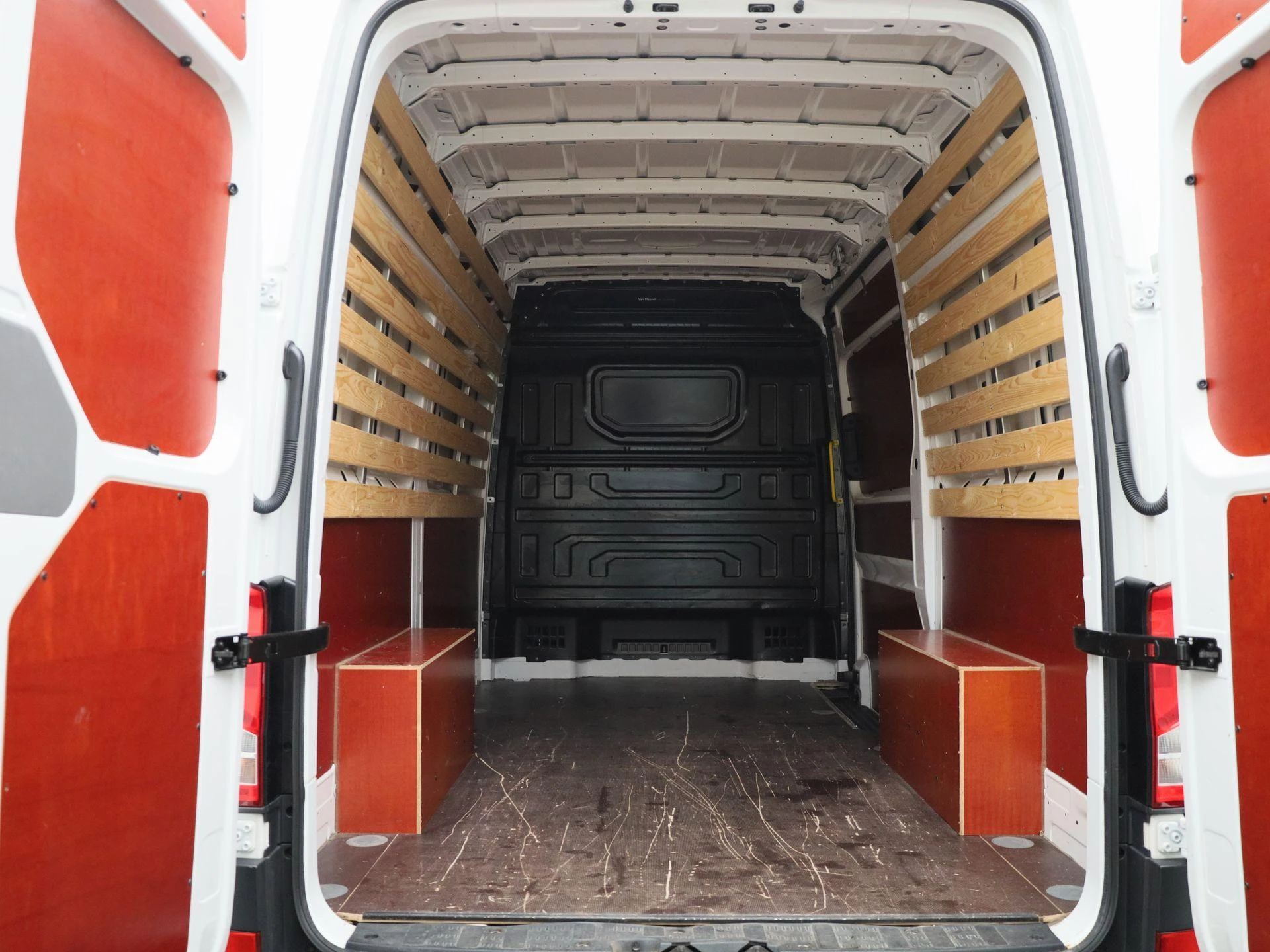 Volkswagen Crafter 2.0 TDI L3H3 Highline 140PK