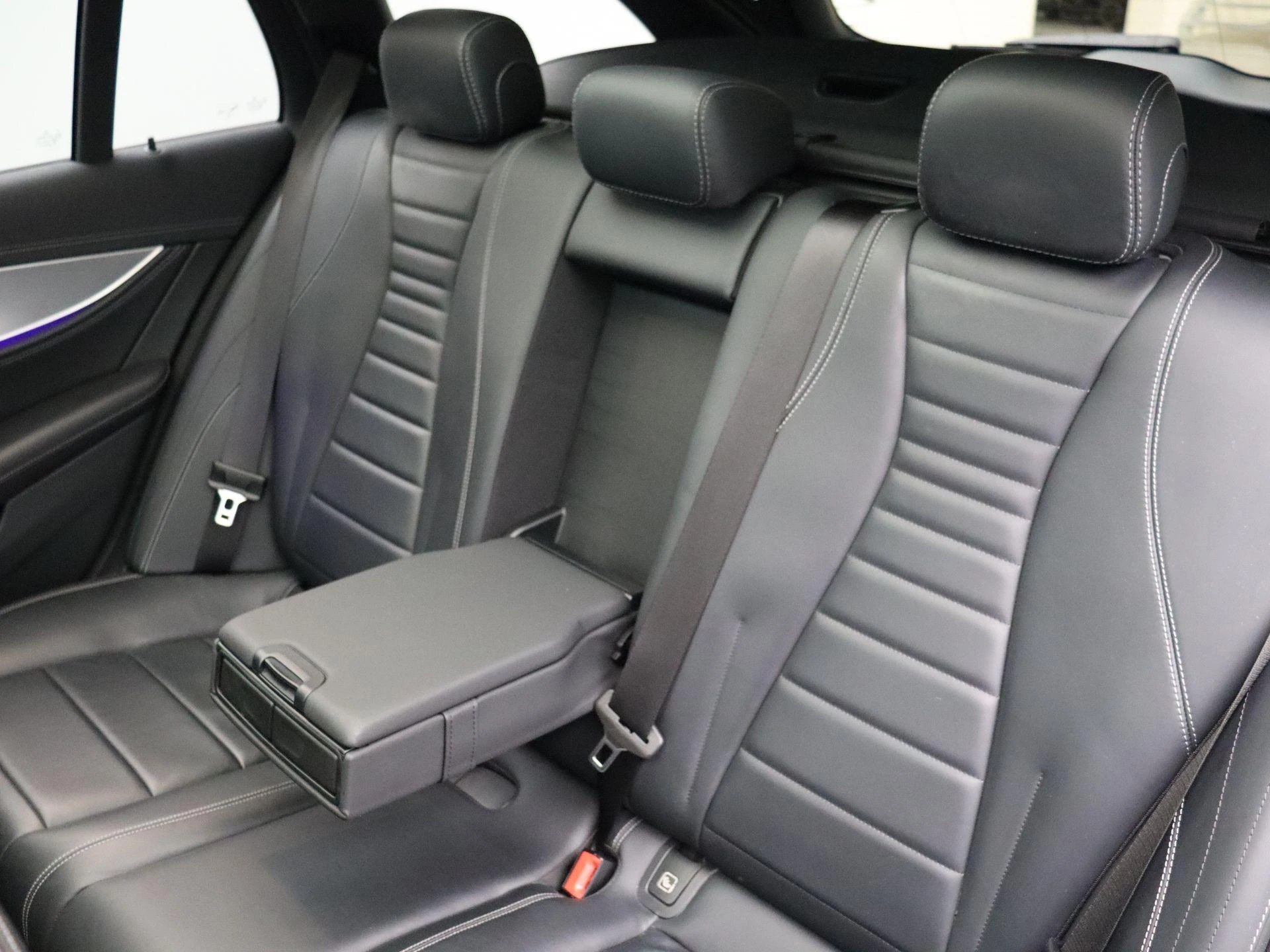 Mercedes-Benz-Classe E-image-23