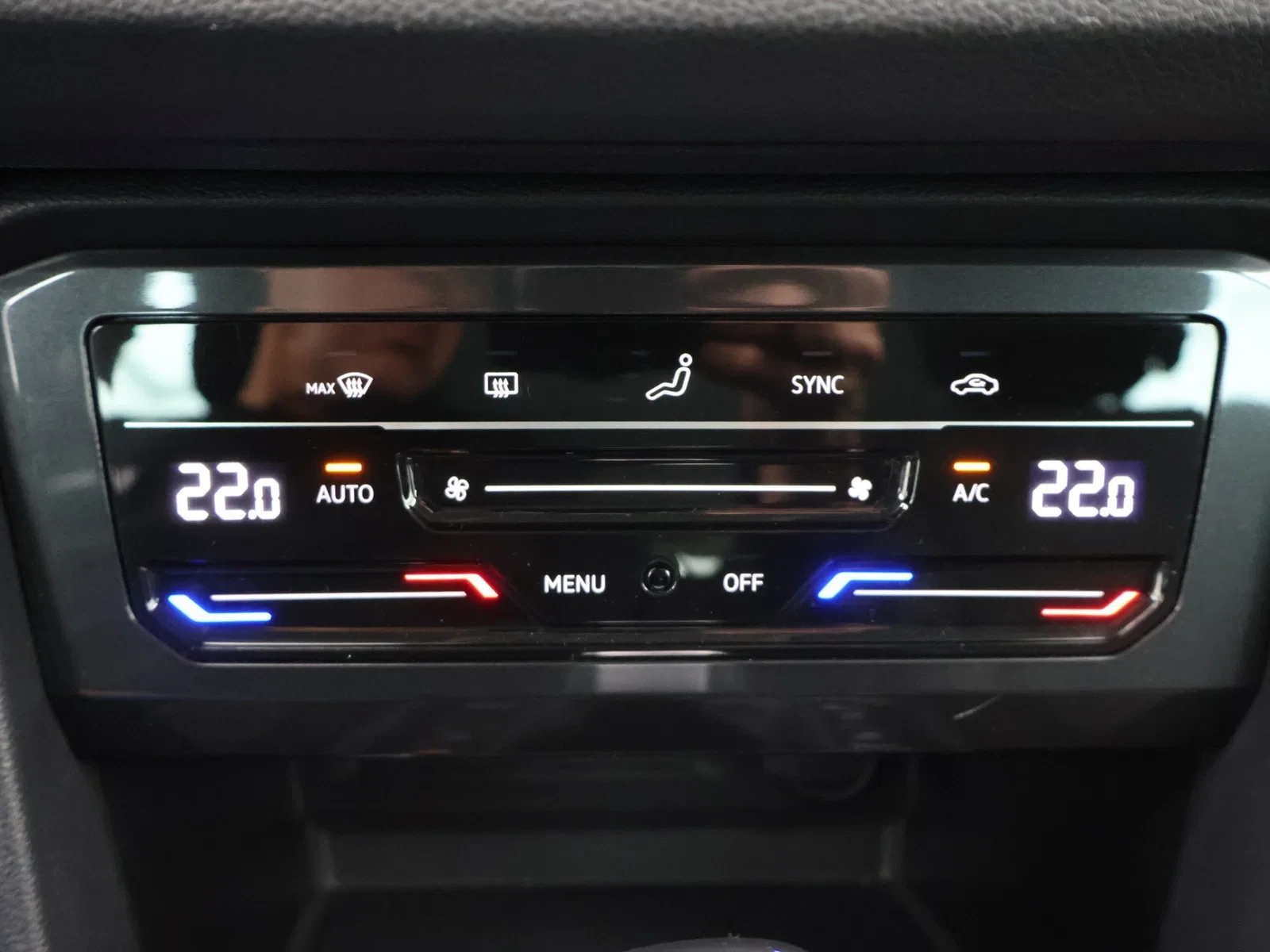 Volkswagen-Tiguan-image-22