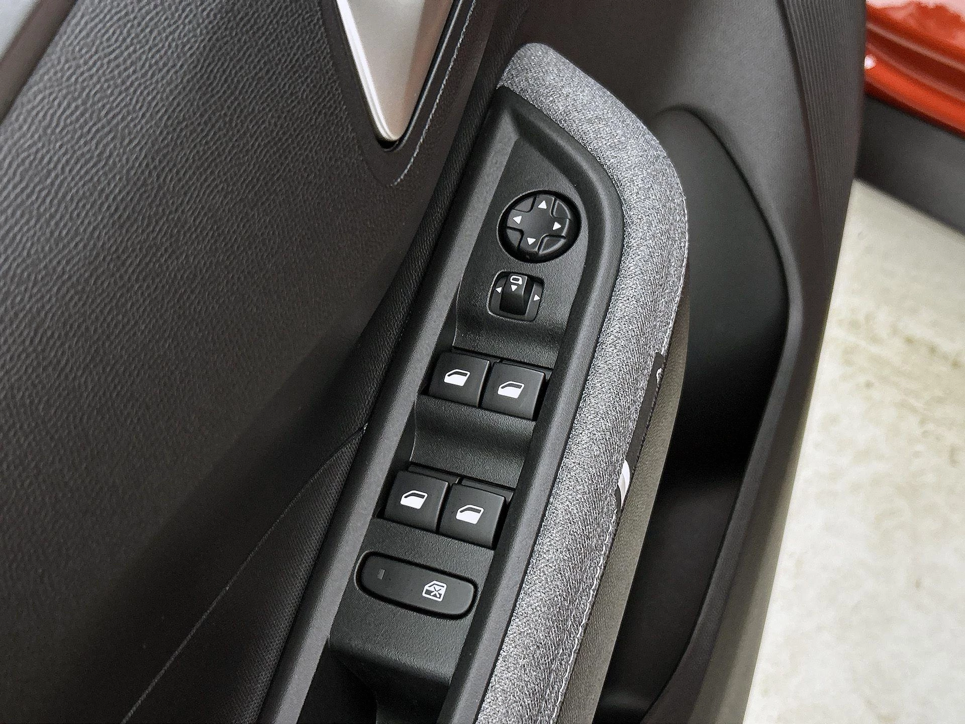 Opel-Frontera-image-27