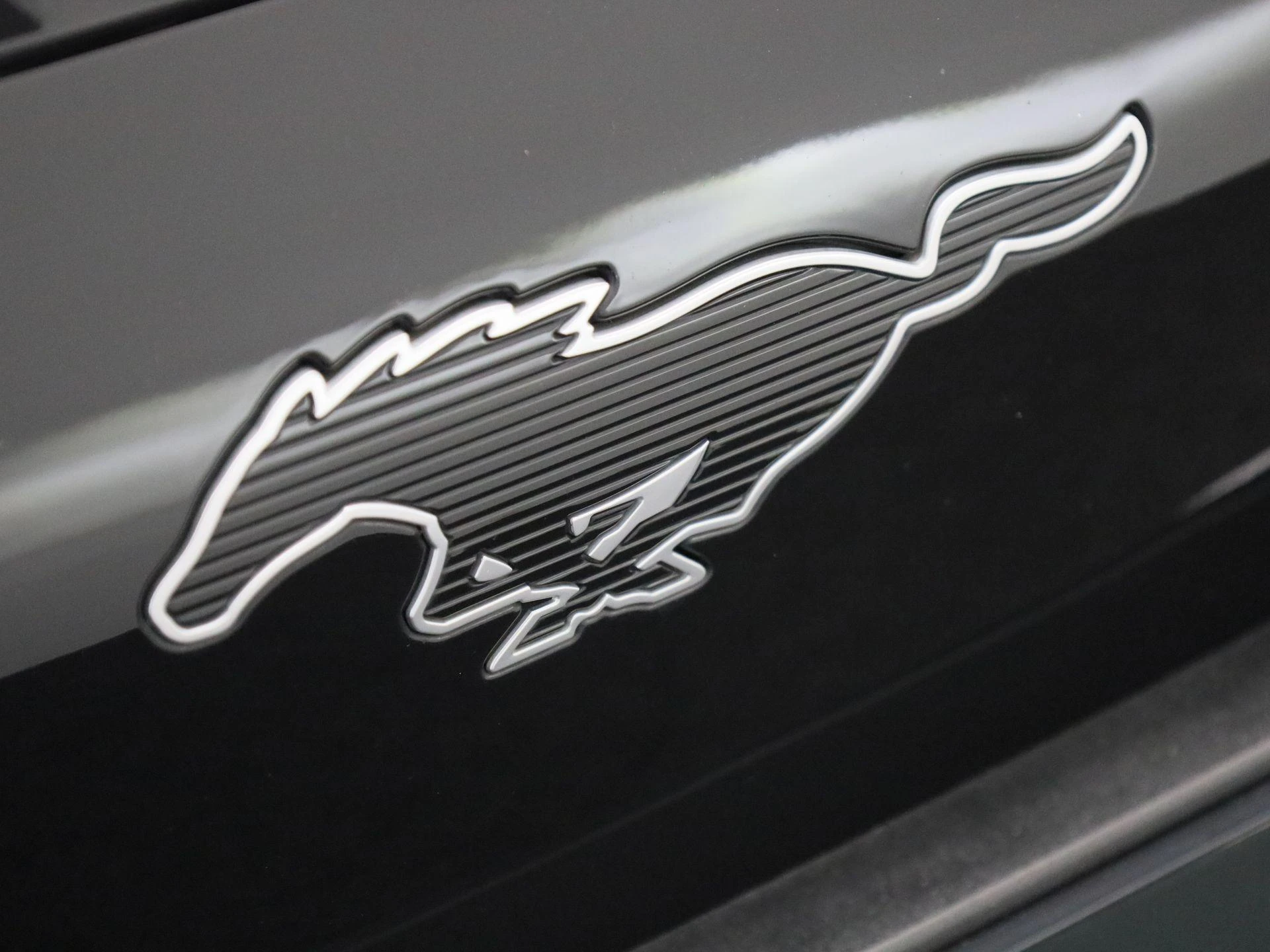 Ford Mustang Mach-E 72kWh Standard Range RWD