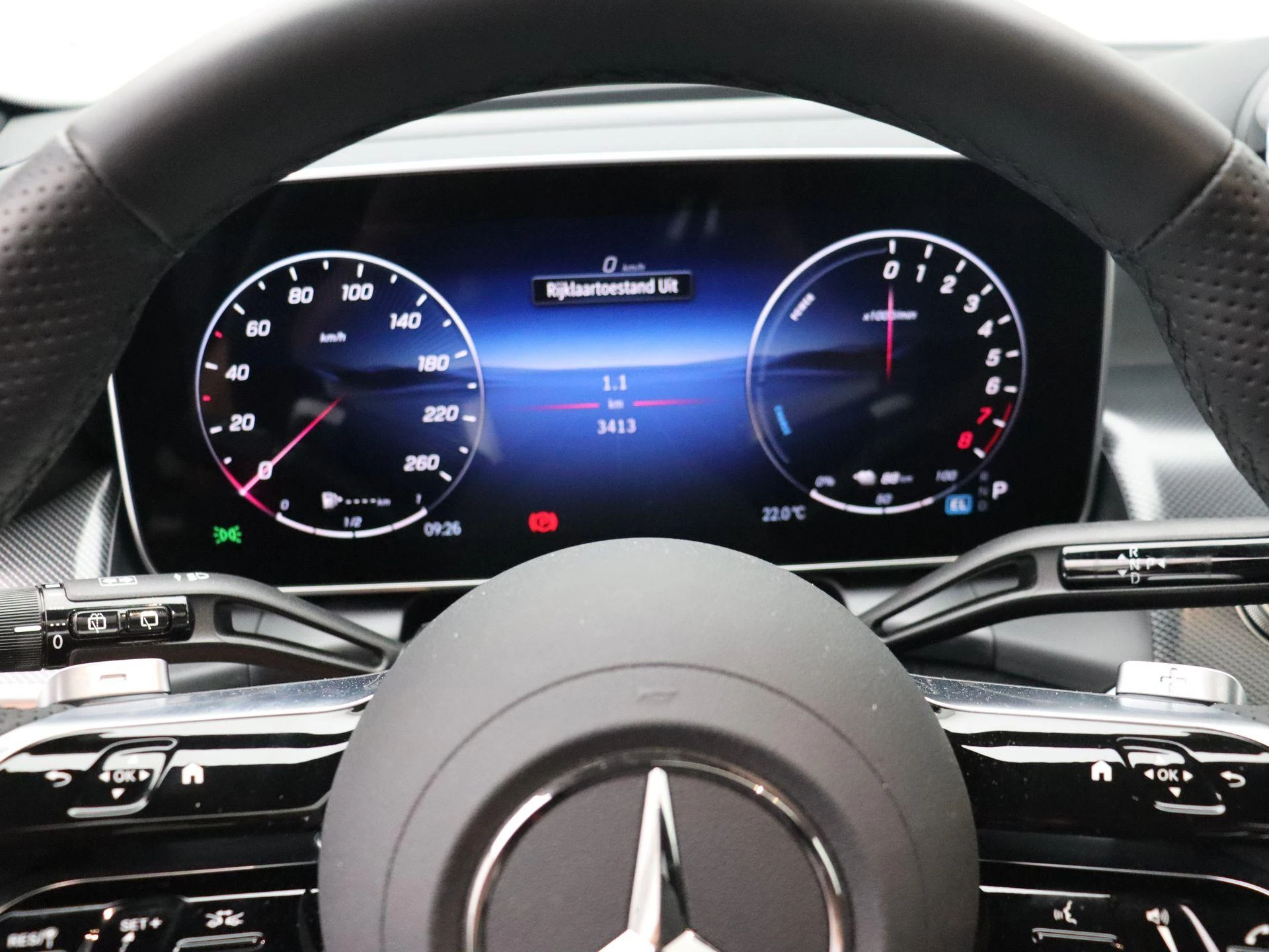Mercedes-Benz-GLC-image-12