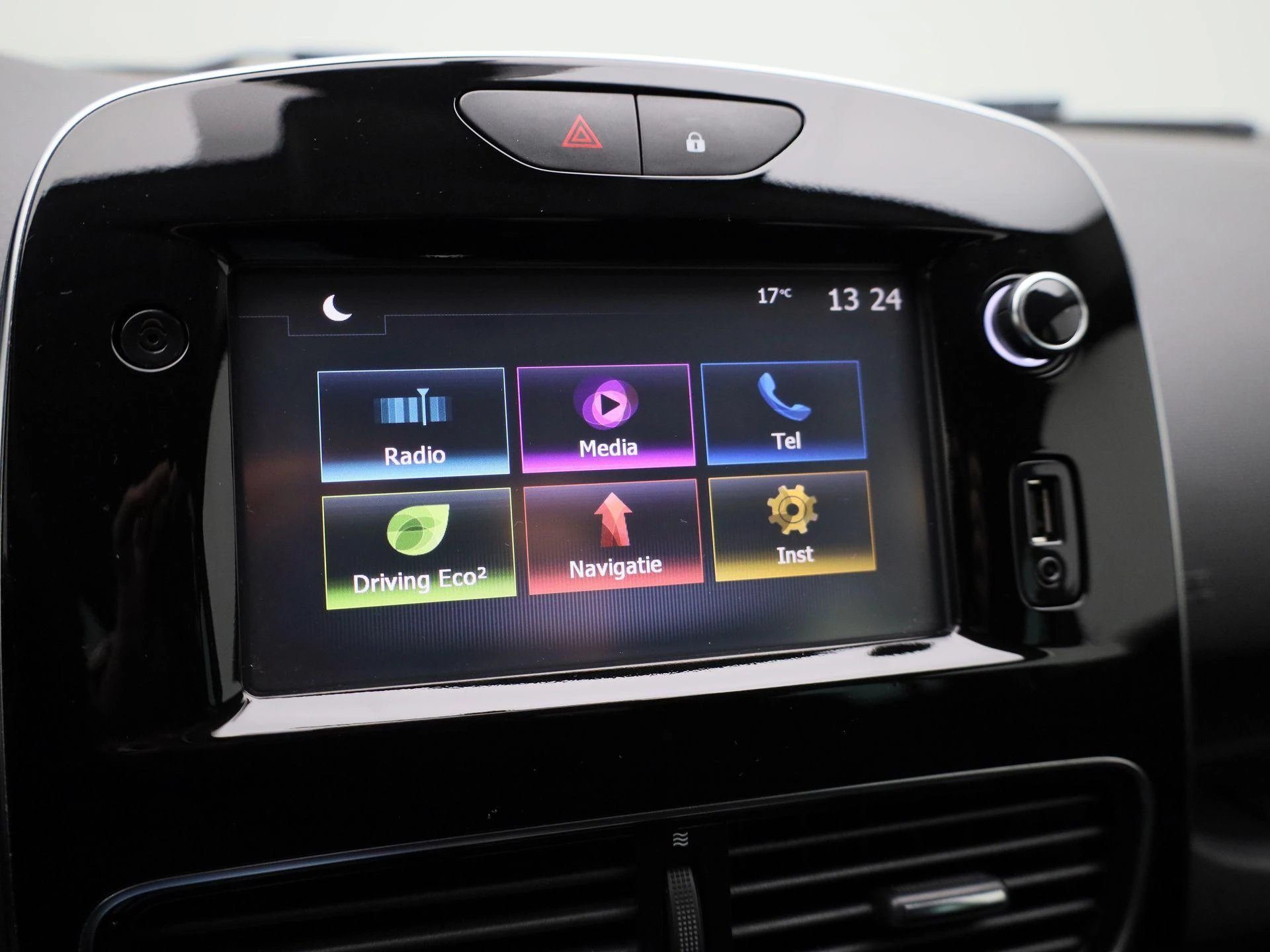 Renault-Clio-image-13